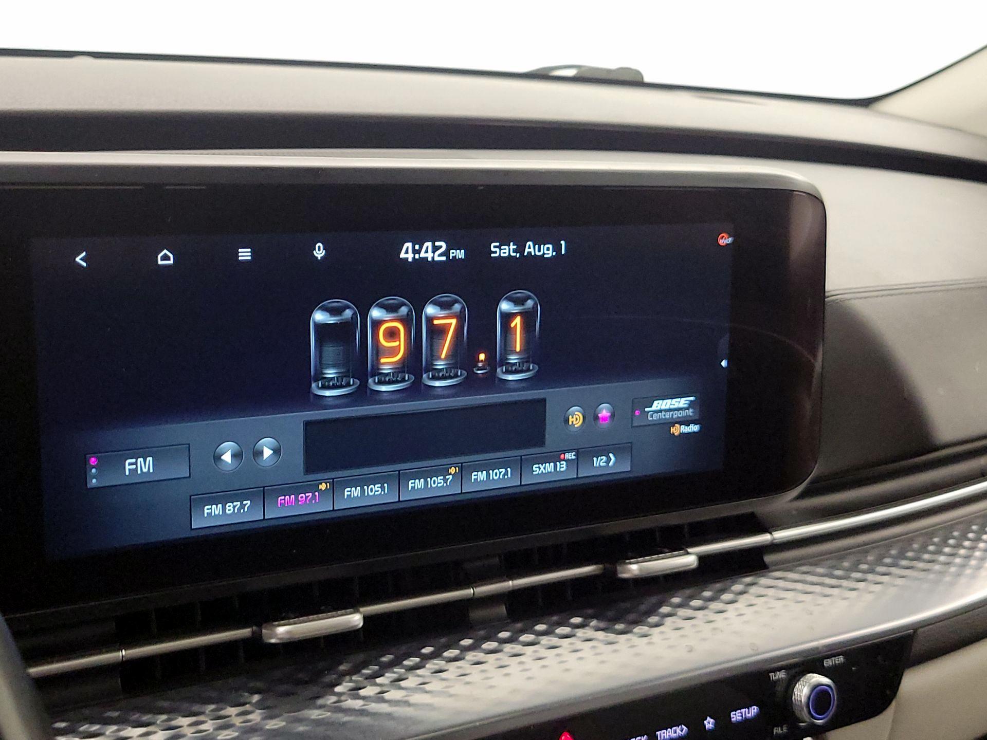 Thumbnail: 2022 Kia Carnival - 16