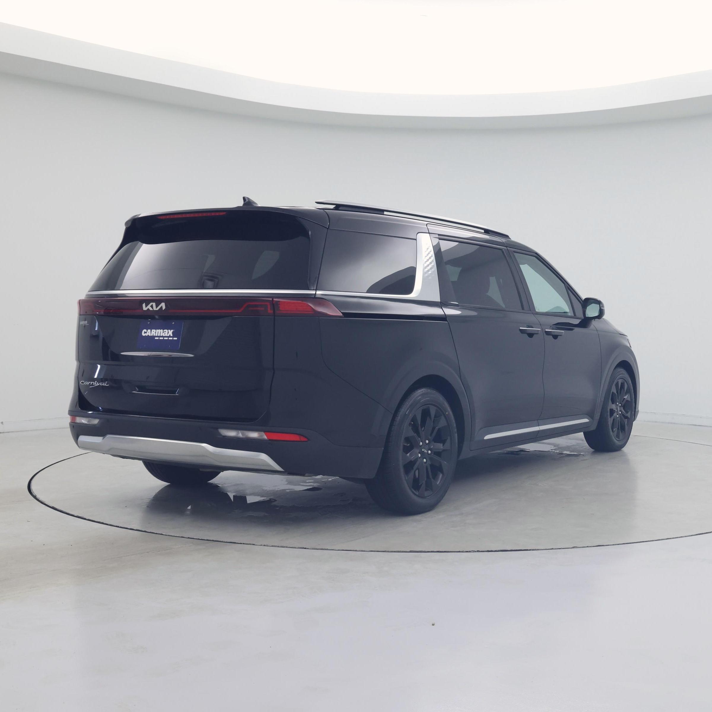 Thumbnail: 2022 Kia Carnival - 8