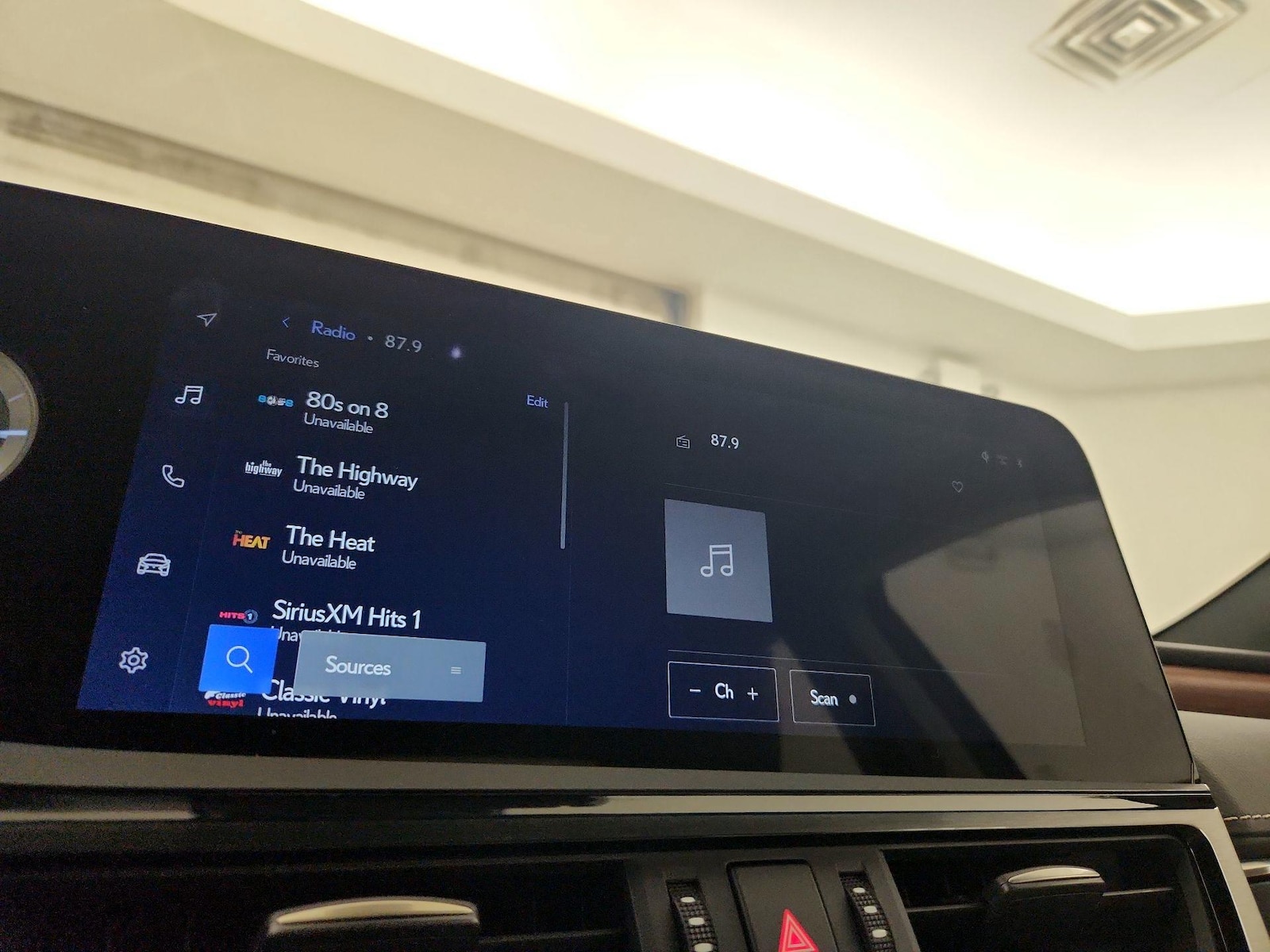 2025 Lexus ES Hybrid 300h Ultra Luxury - Photo 16