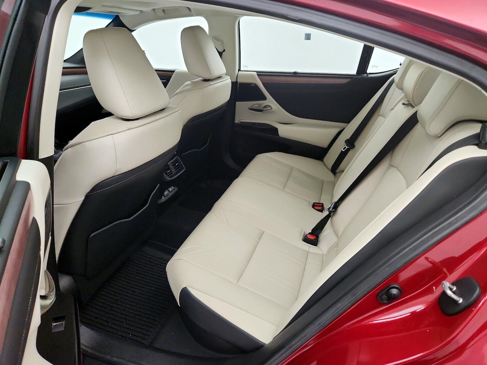 2025 Lexus ES Hybrid 300h Ultra Luxury - Photo 21