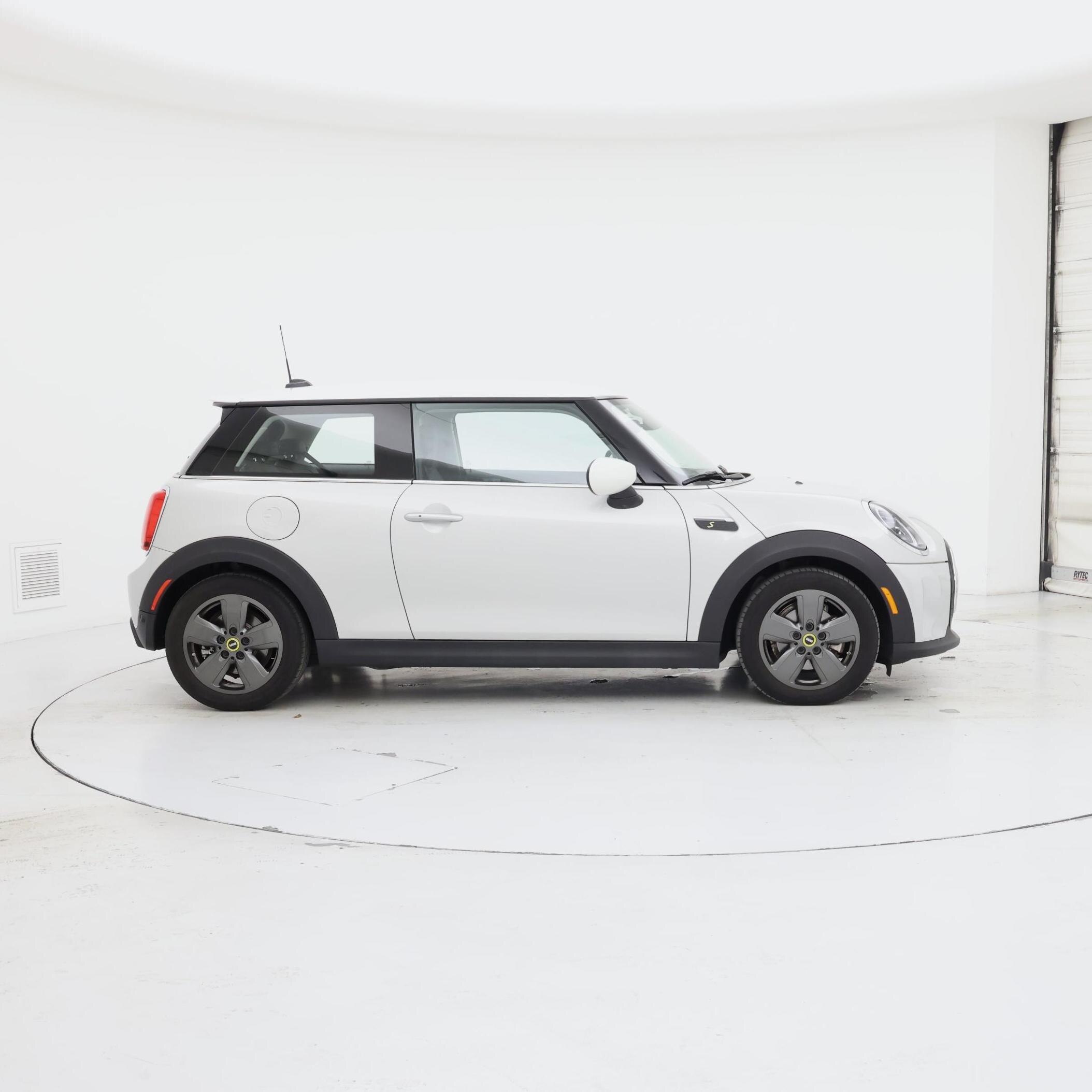 Thumbnail: 2022 MINI Cooper Hardtop - 7