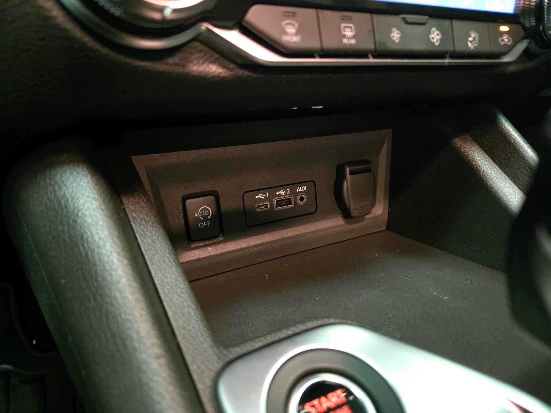 Thumbnail: 2025 Nissan Sentra - 18