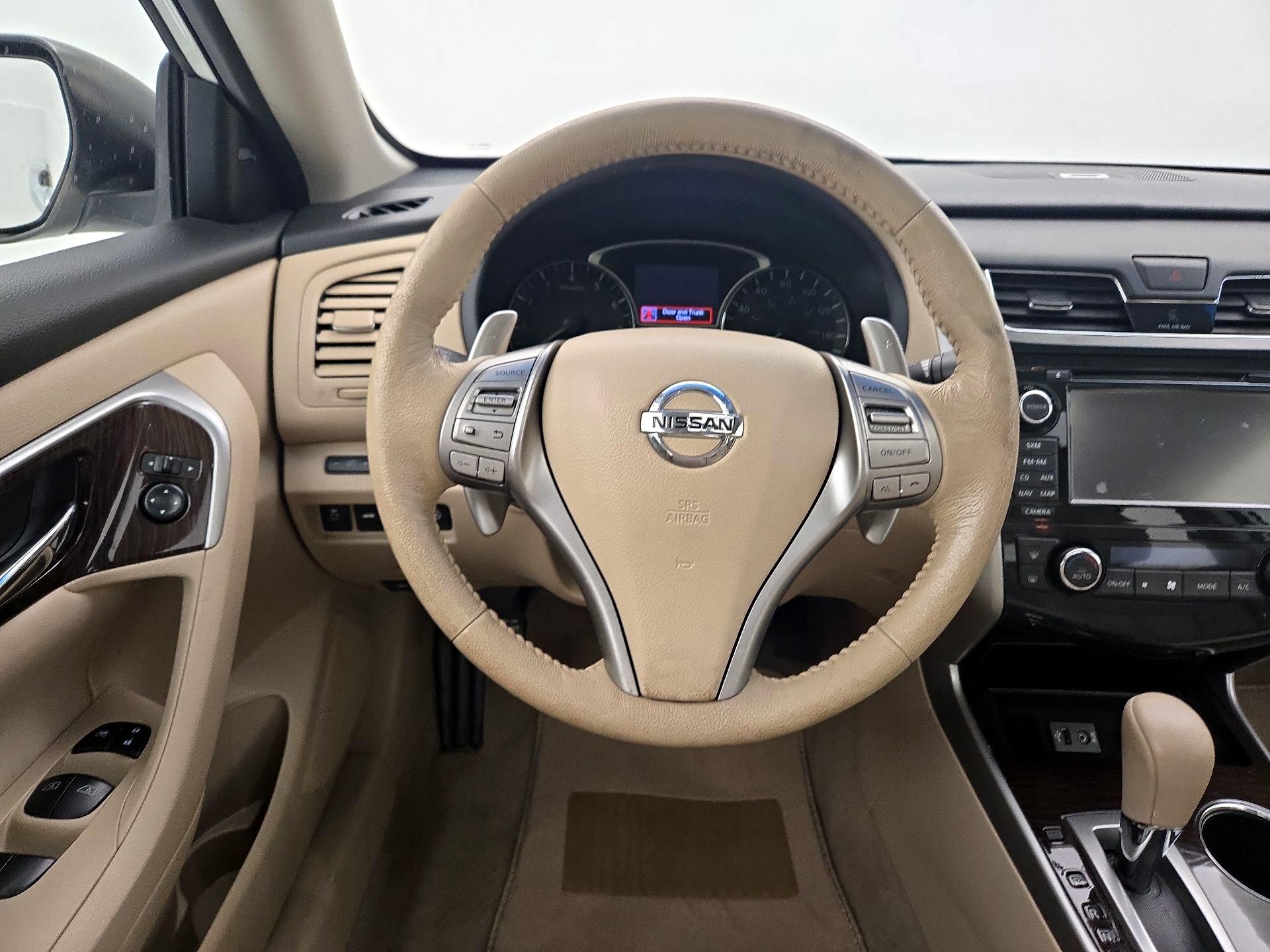 Thumbnail: 2014 Nissan Altima - 10