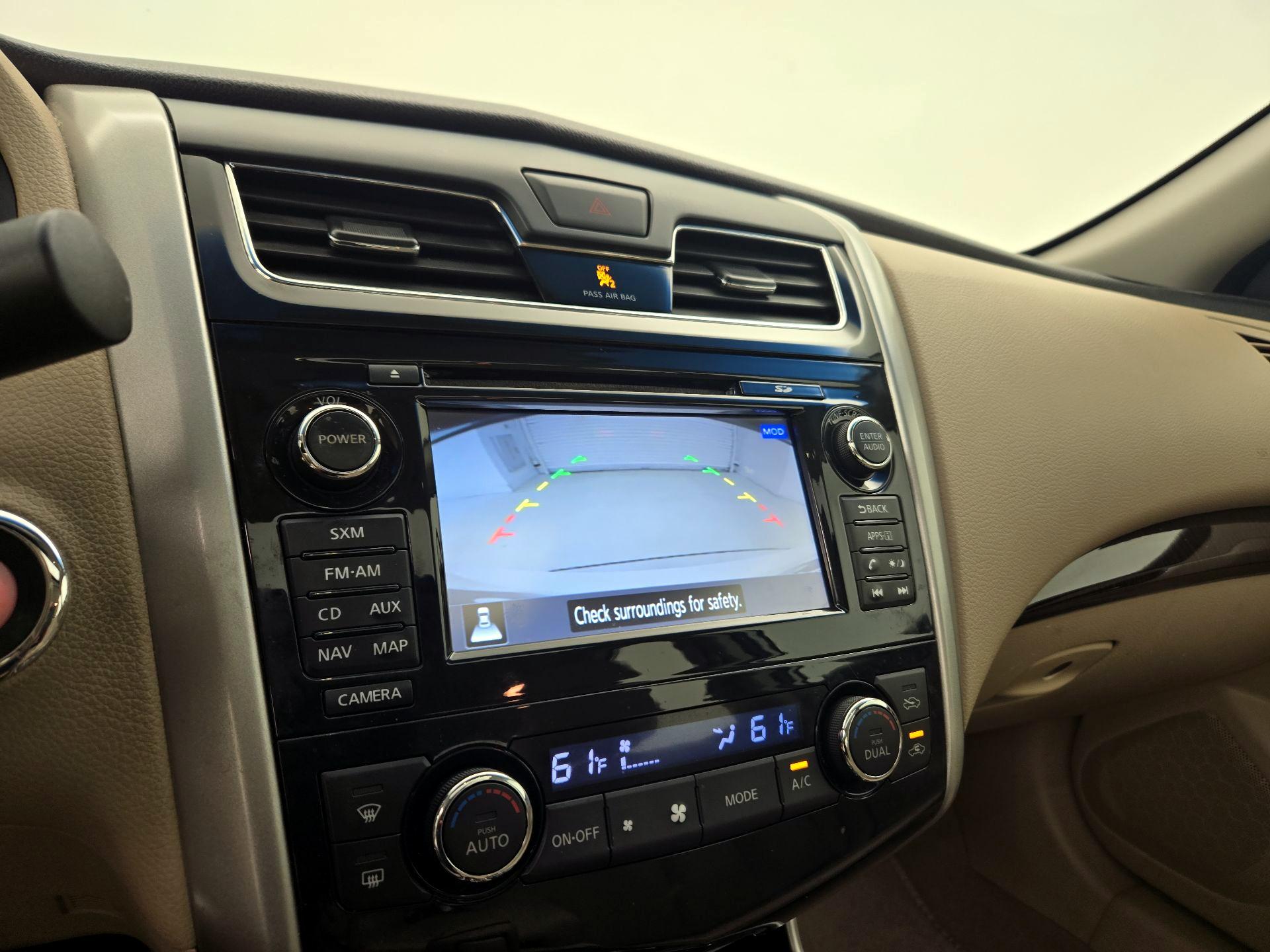 Thumbnail: 2014 Nissan Altima - 15