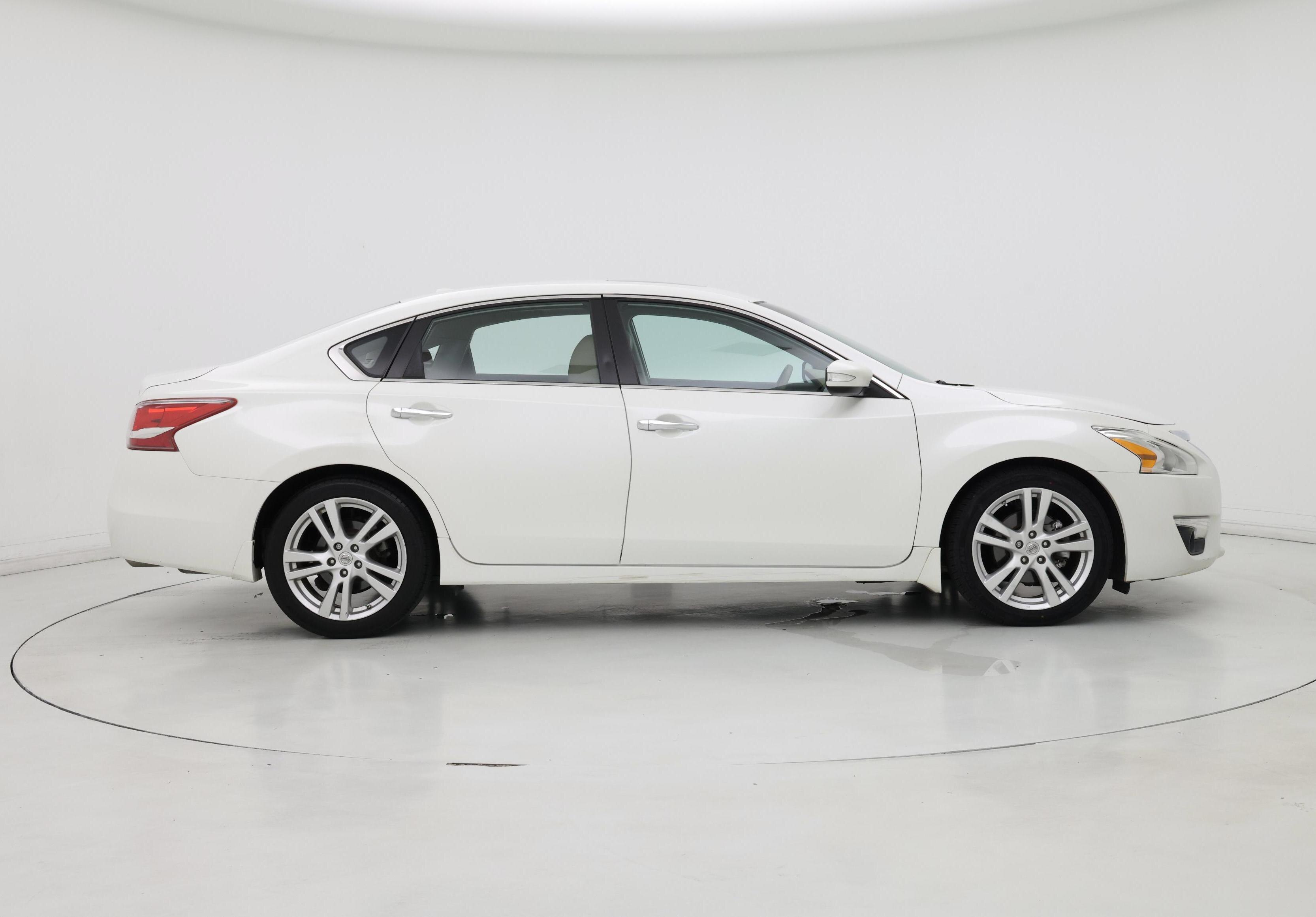 Thumbnail: 2014 Nissan Altima - 7