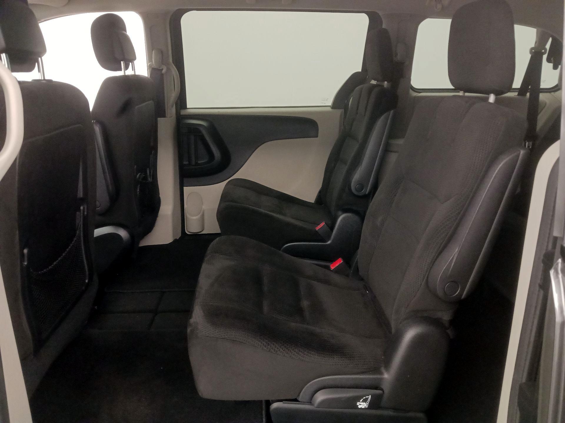 Thumbnail: 2016 Dodge Grand Caravan - 19