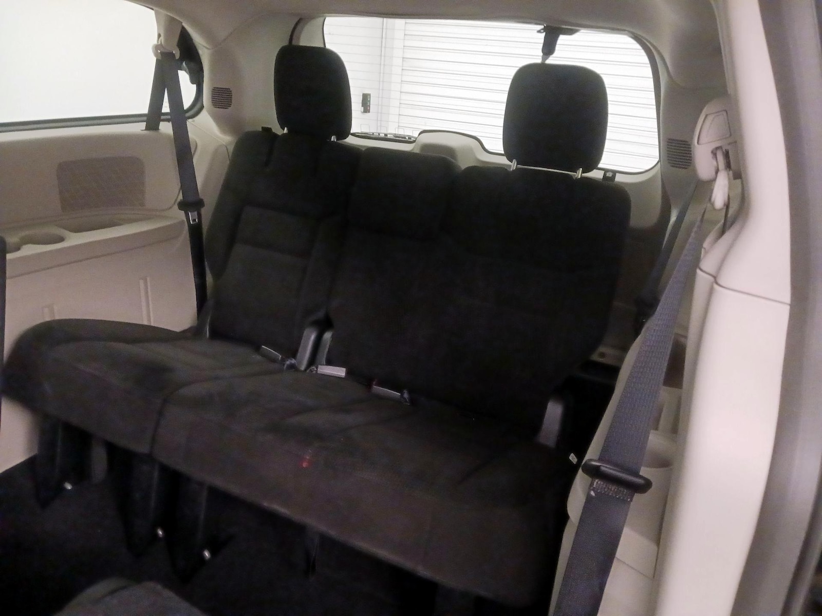 2016 Dodge Grand Caravan SE - Photo 21