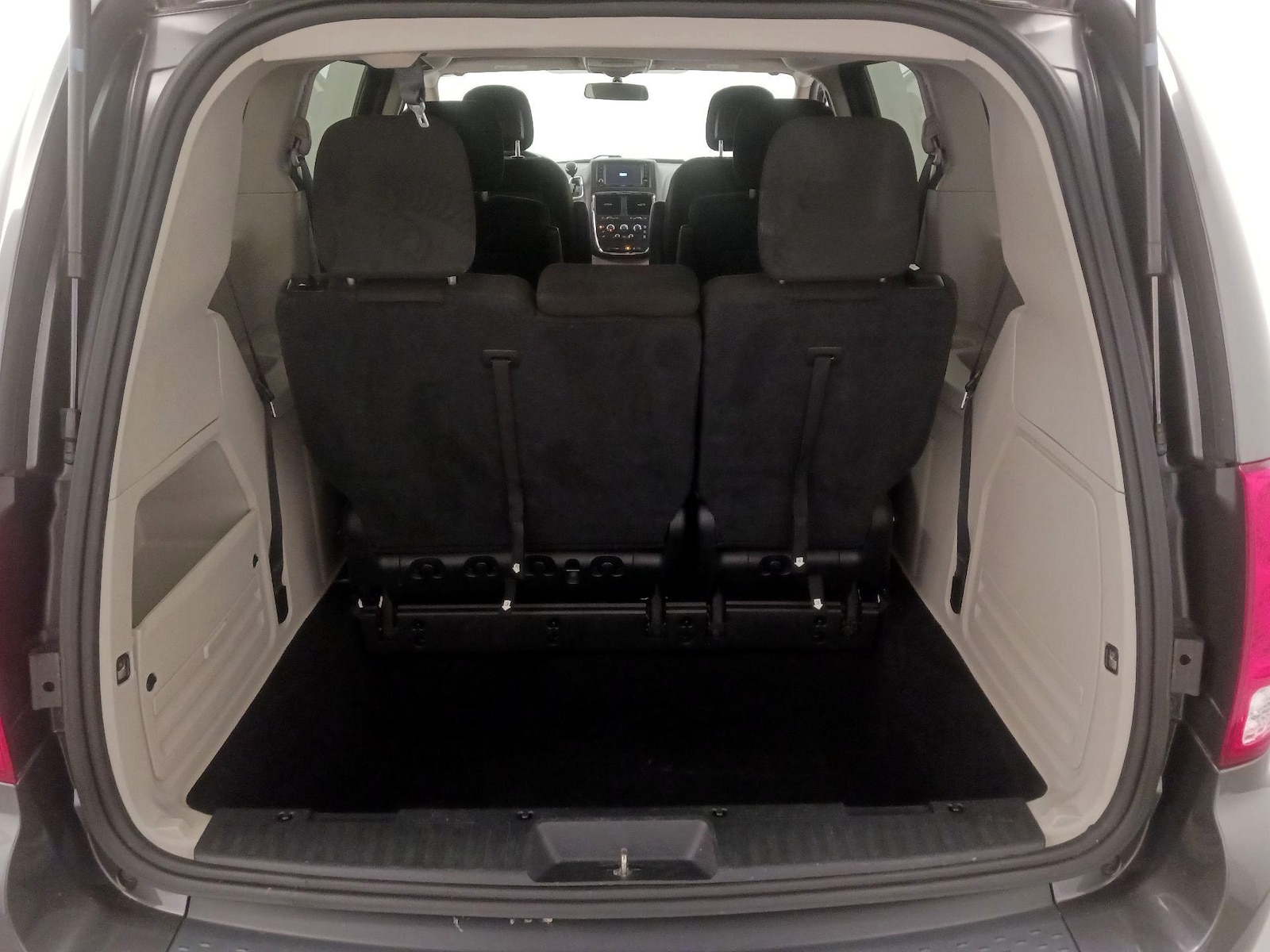 2016 Dodge Grand Caravan SE - Photo 22