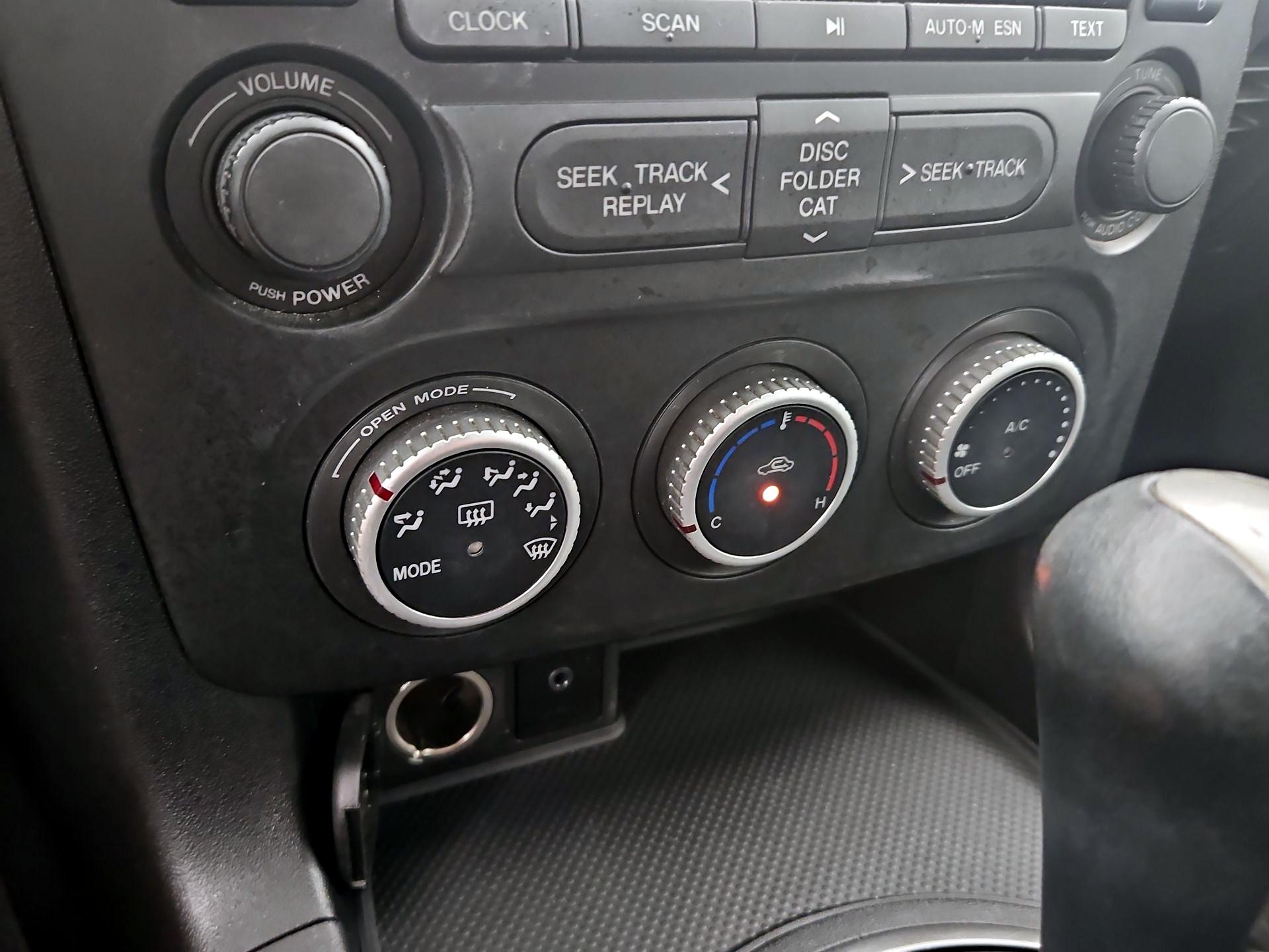 Thumbnail: 2014 Mazda MX-5 Miata - 15