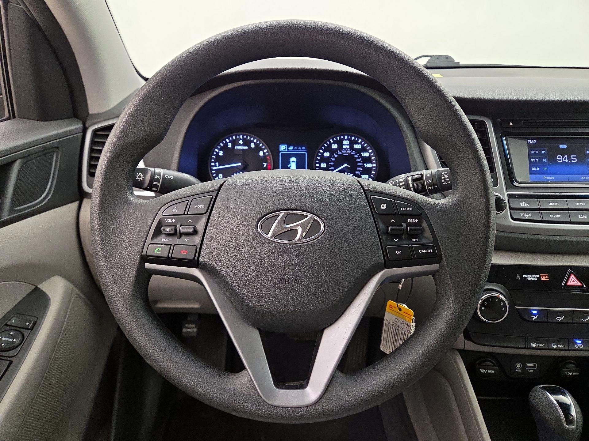 Thumbnail: 2016 Hyundai Tucson - 10