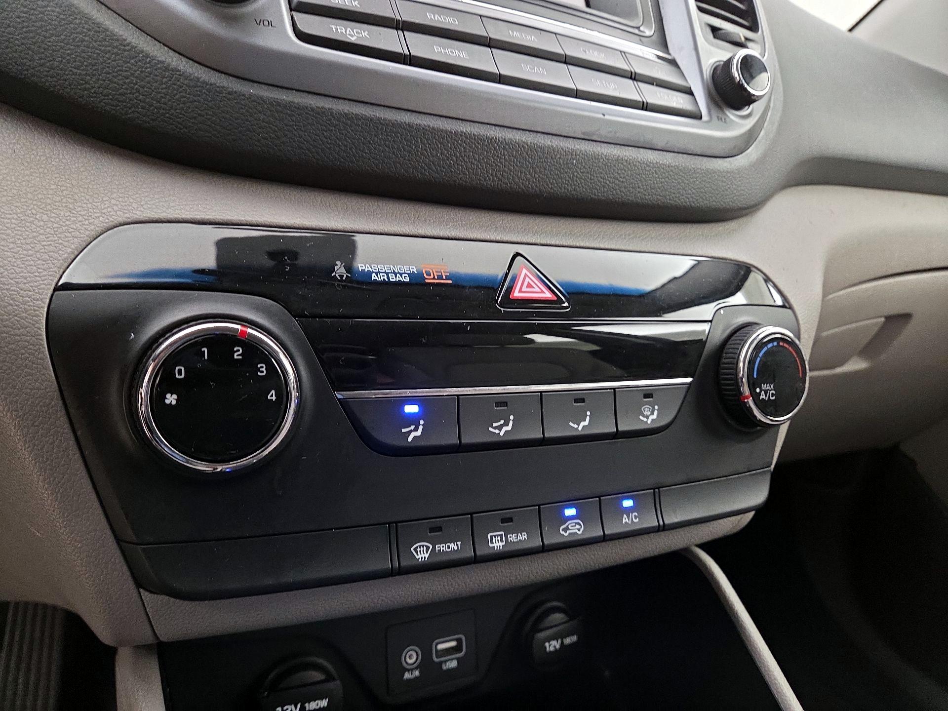 Thumbnail: 2016 Hyundai Tucson - 16