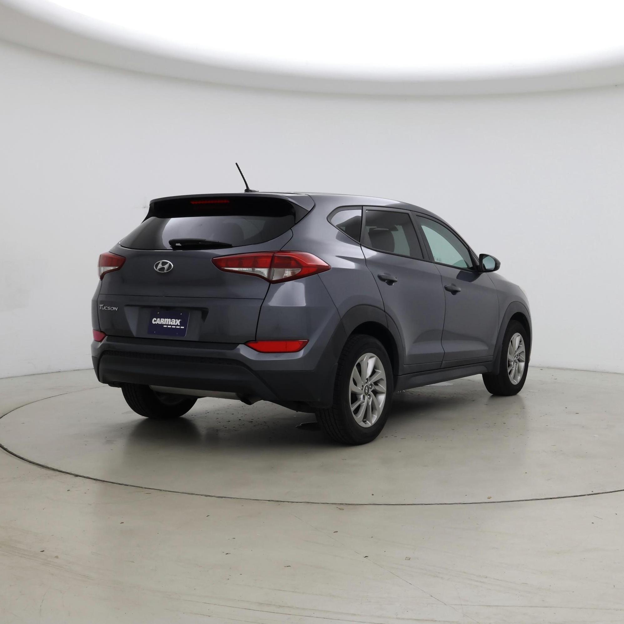Thumbnail: 2016 Hyundai Tucson - 8