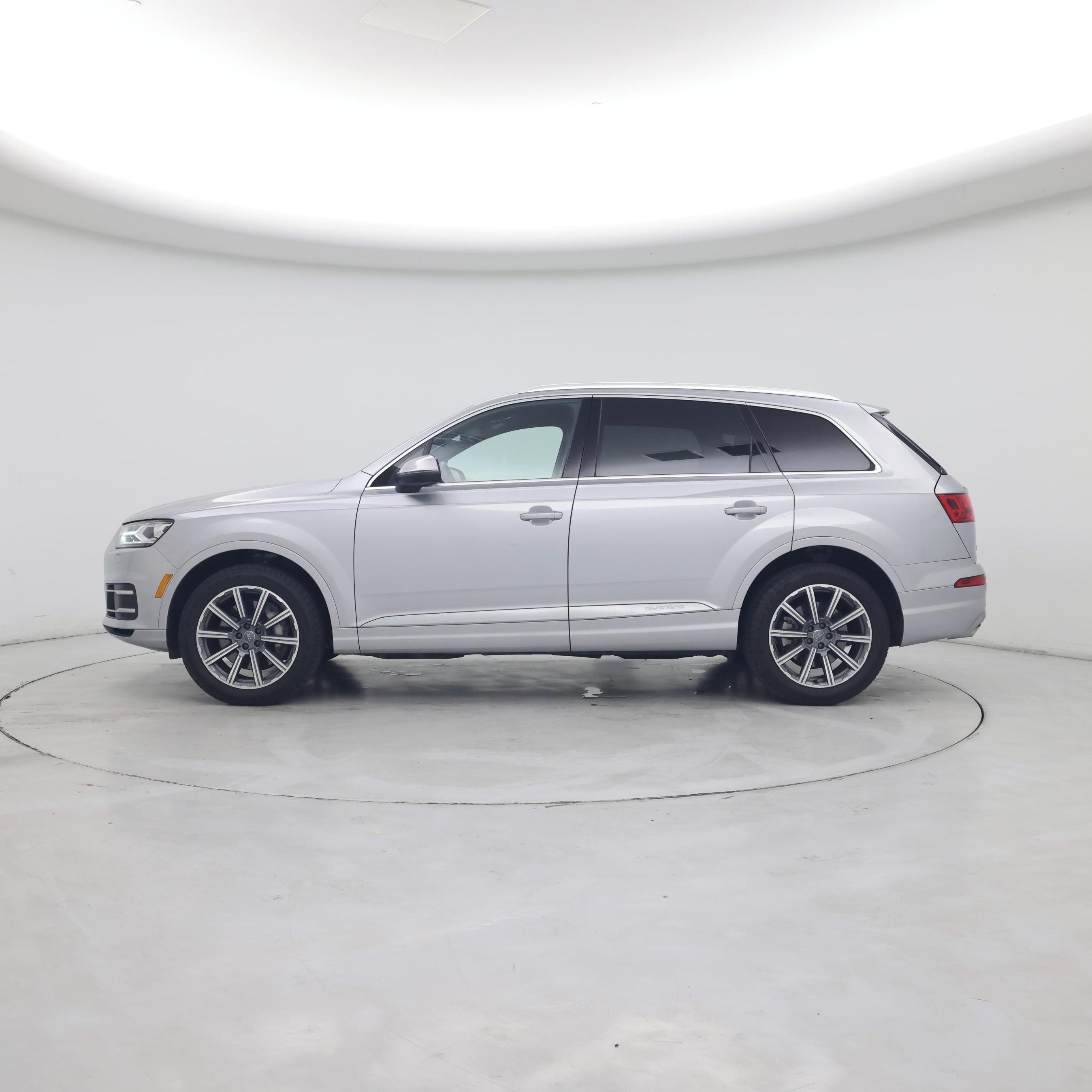 Thumbnail: 2019 Audi Q7 - 3