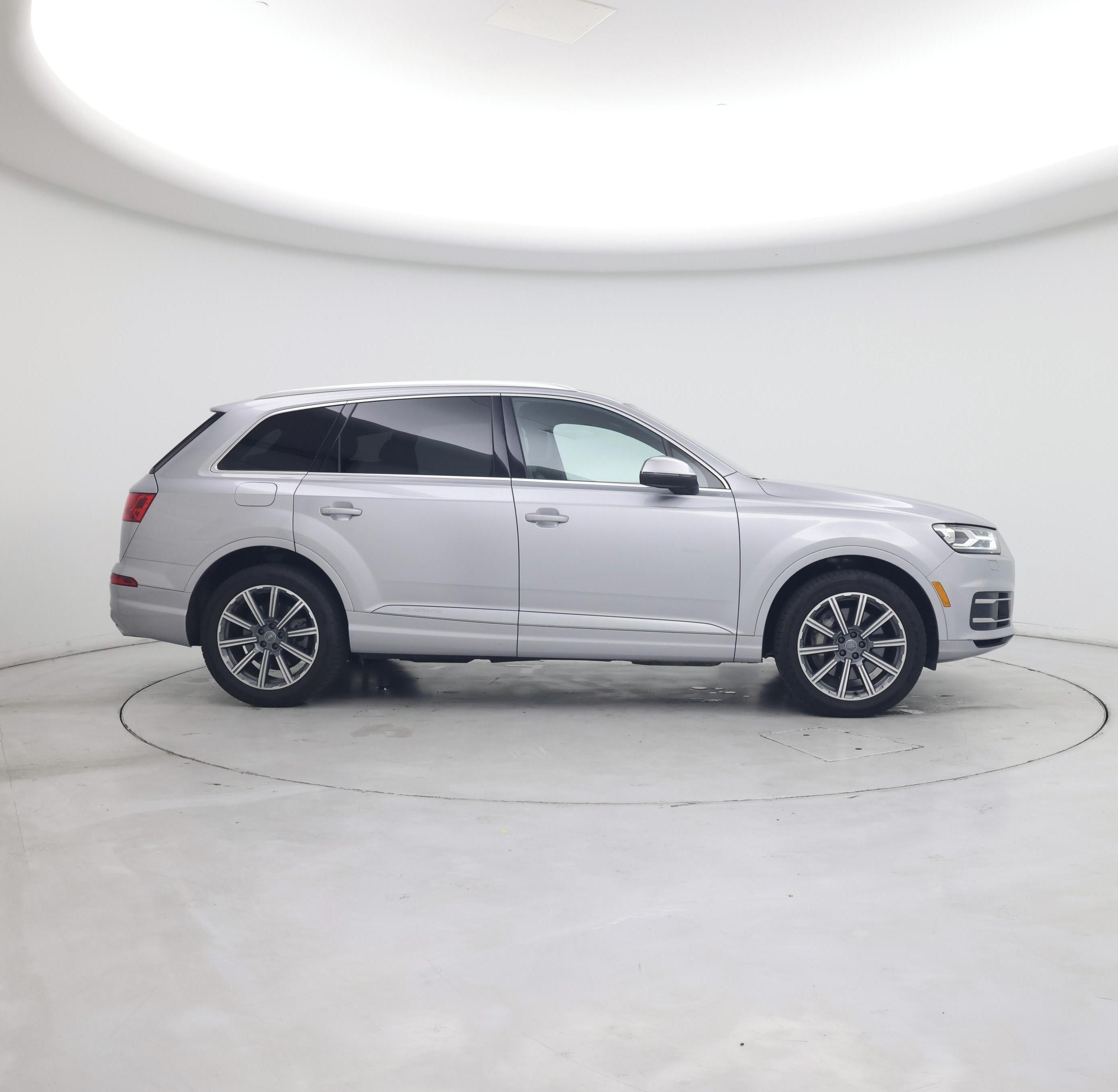 Thumbnail: 2019 Audi Q7 - 7