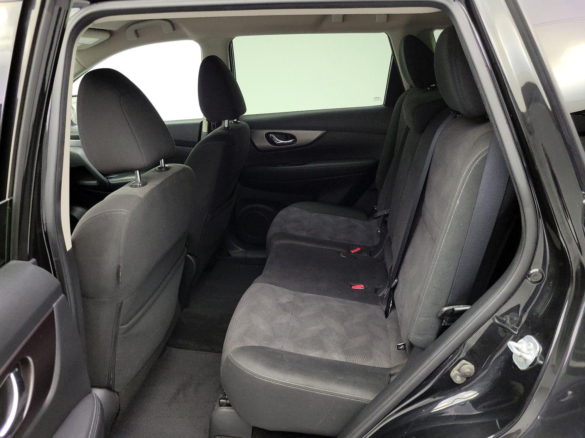 Thumbnail: 2016 Nissan Rogue - 19