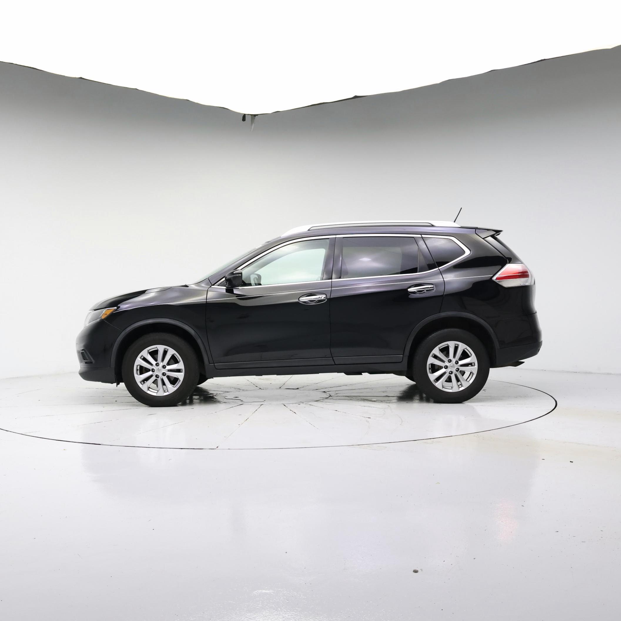 Thumbnail: 2016 Nissan Rogue - 3