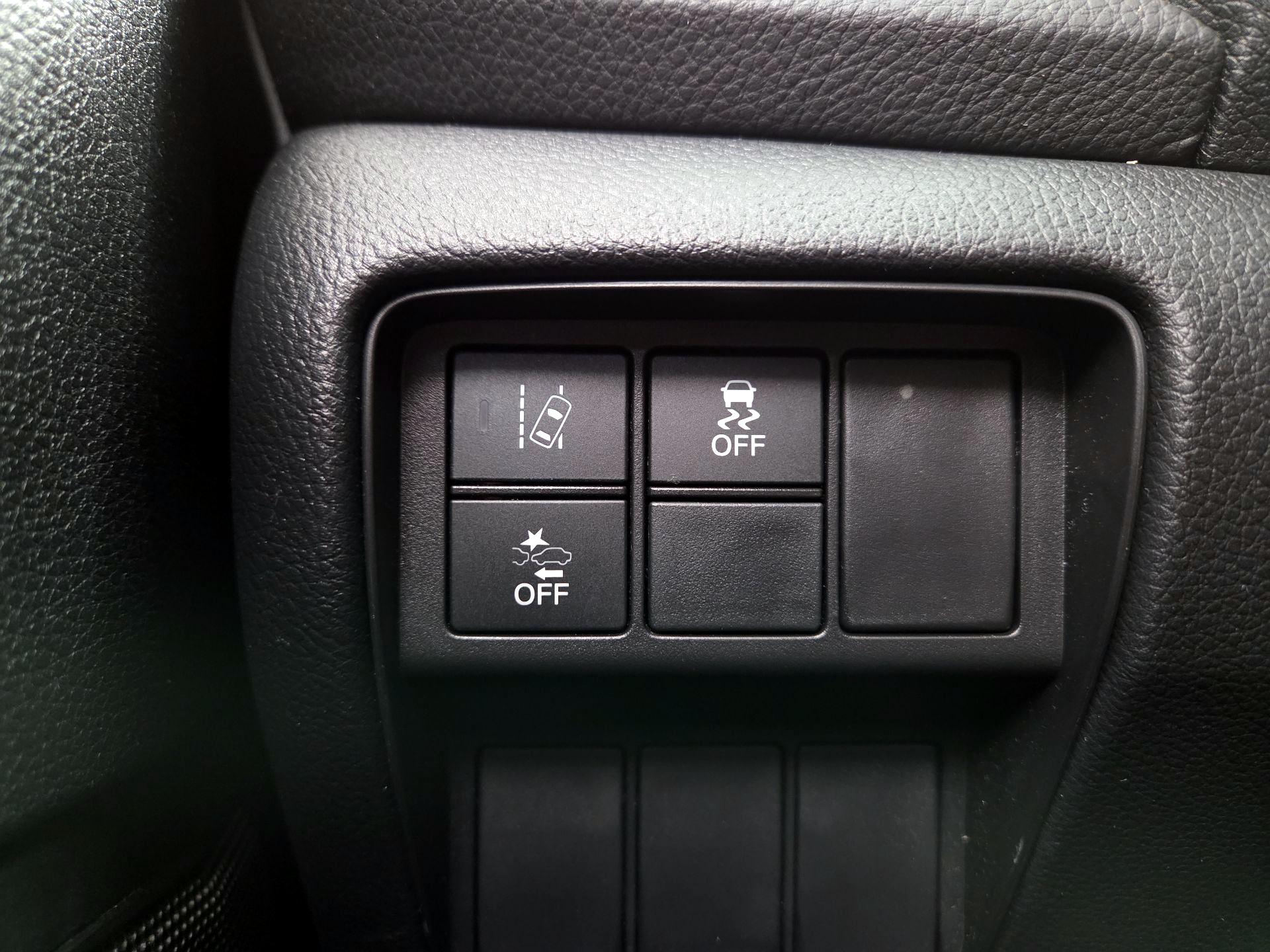 Thumbnail: 2018 Honda CR-V - 13