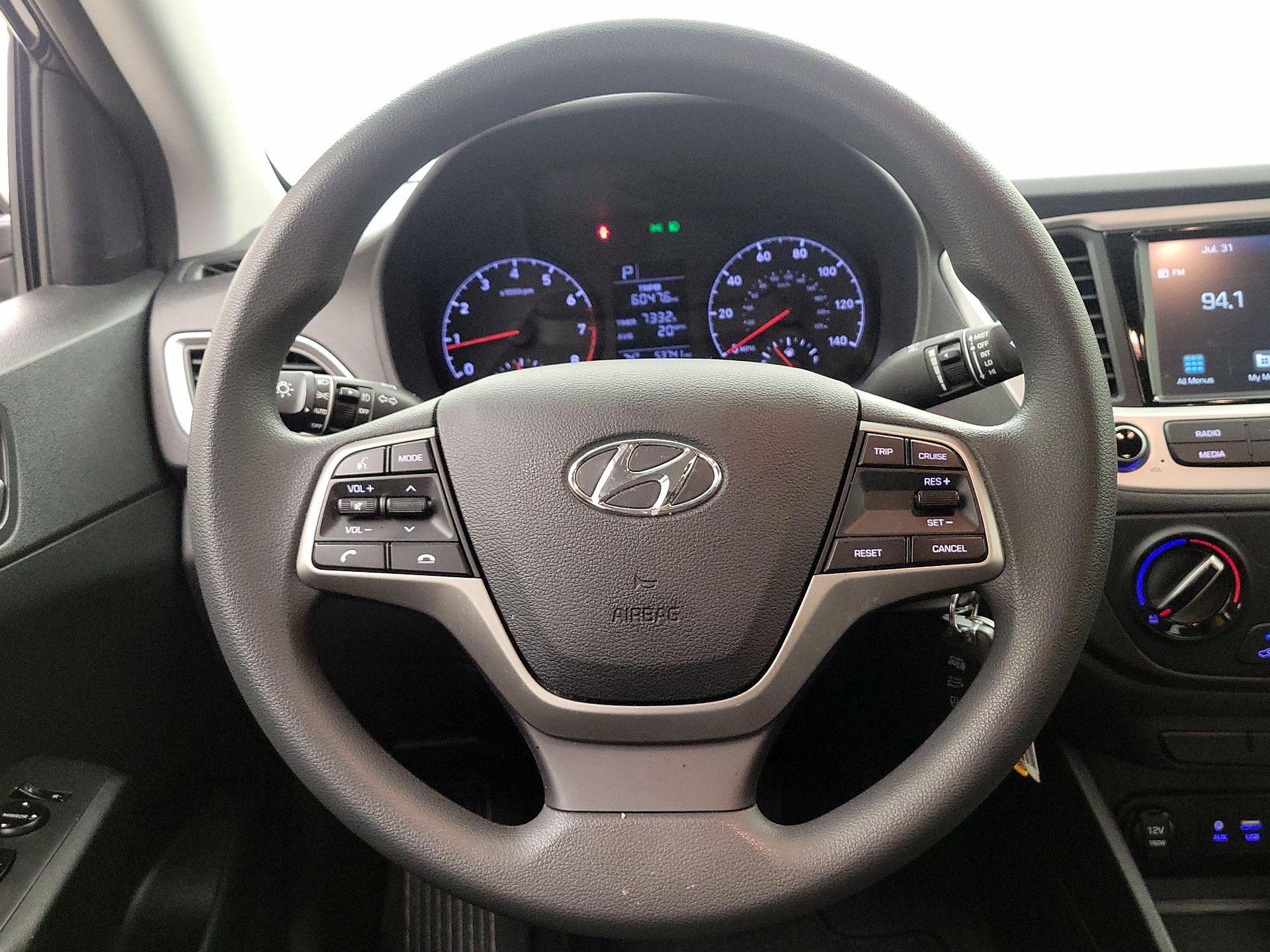 Thumbnail: 2022 Hyundai Accent - 10