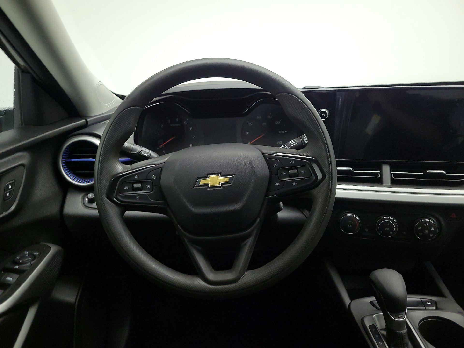 Thumbnail: 2024 Chevrolet Trax - 10