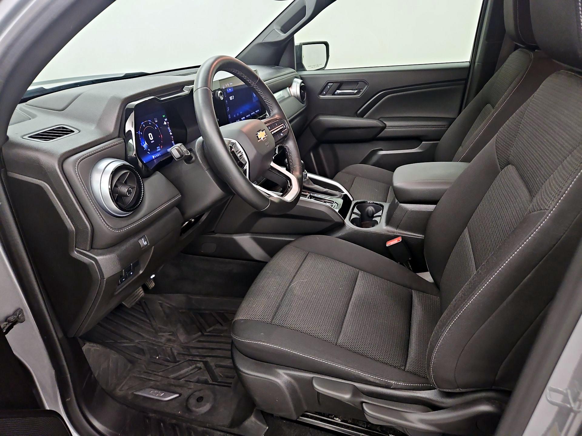 Thumbnail: 2023 Chevrolet Colorado - 11