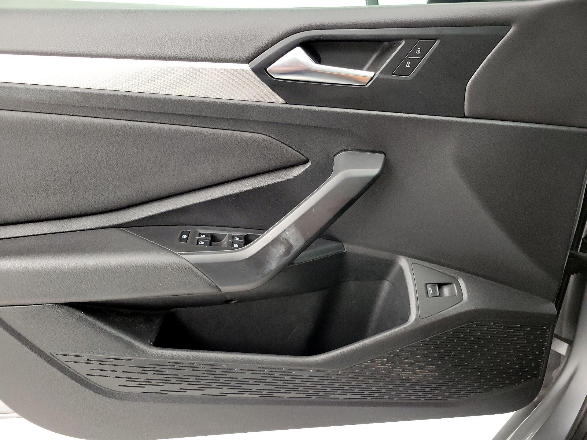 Thumbnail: 2019 Volkswagen Jetta - 12