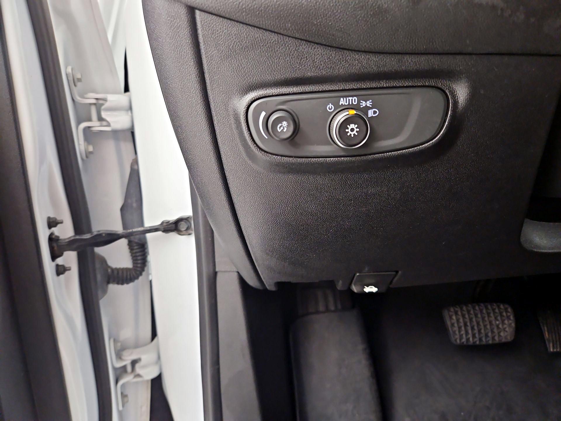 Thumbnail: 2019 Chevrolet Equinox - 13