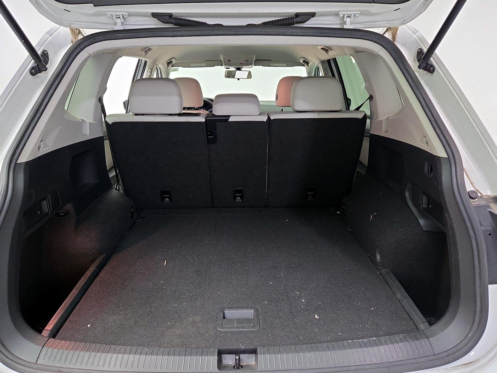 Thumbnail: 2018 Volkswagen Tiguan - 20