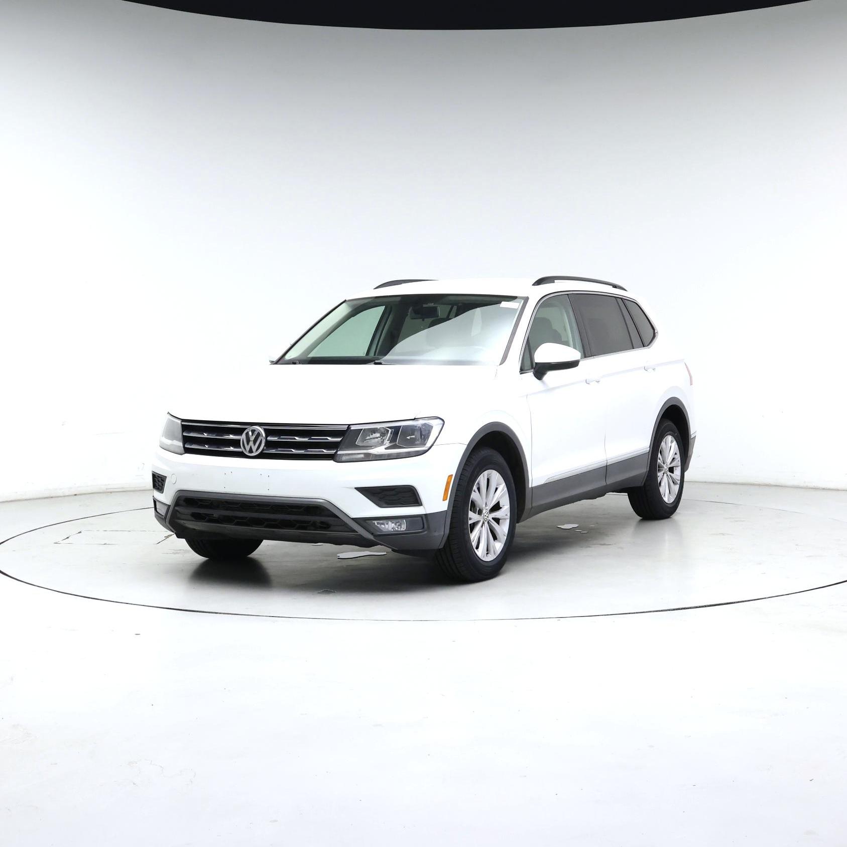 Thumbnail: 2018 Volkswagen Tiguan - 4