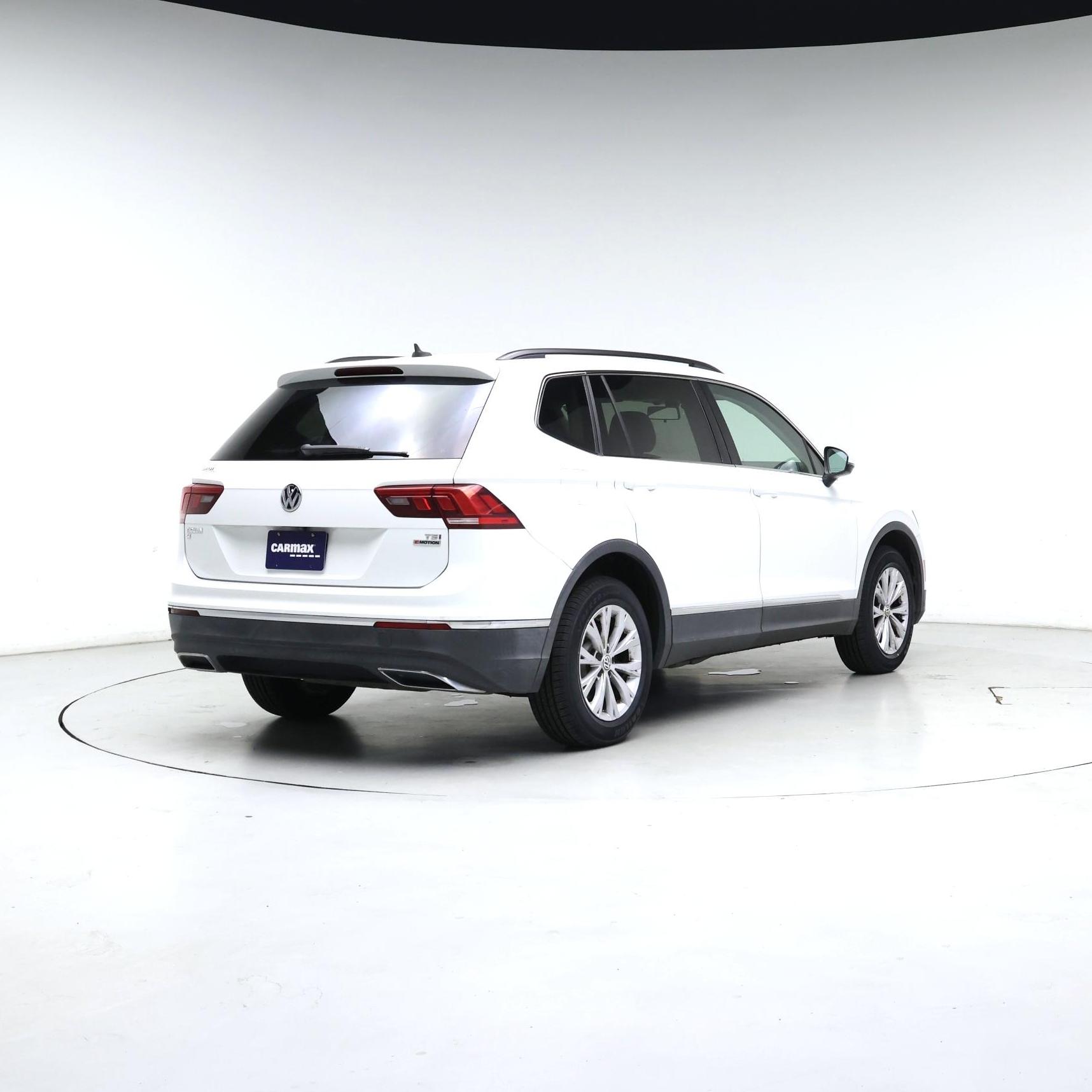 Thumbnail: 2018 Volkswagen Tiguan - 8