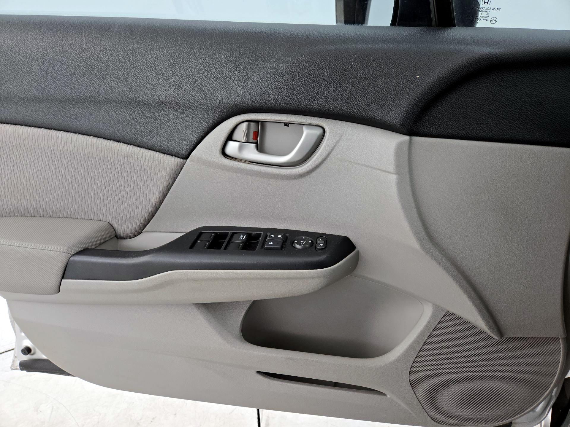 Thumbnail: 2015 Honda Civic - 12