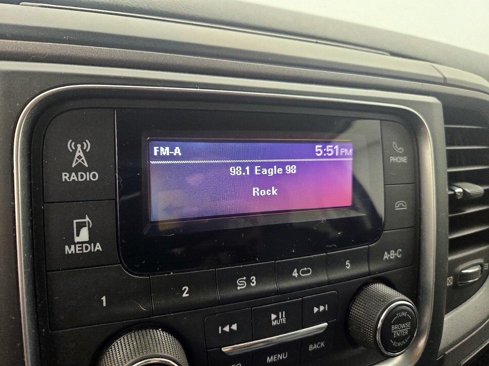2018 RAM Ram 1500 Pickup Tradesman - Photo 16