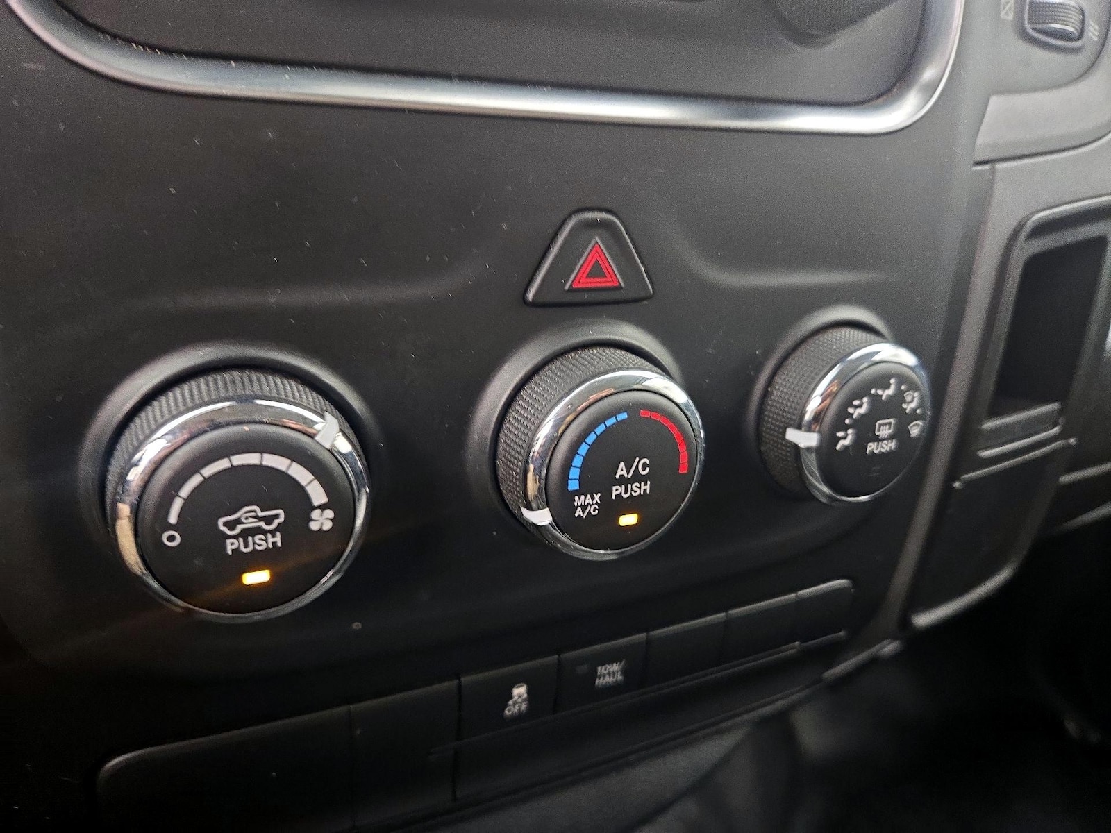 2018 RAM Ram 1500 Pickup Tradesman - Photo 17