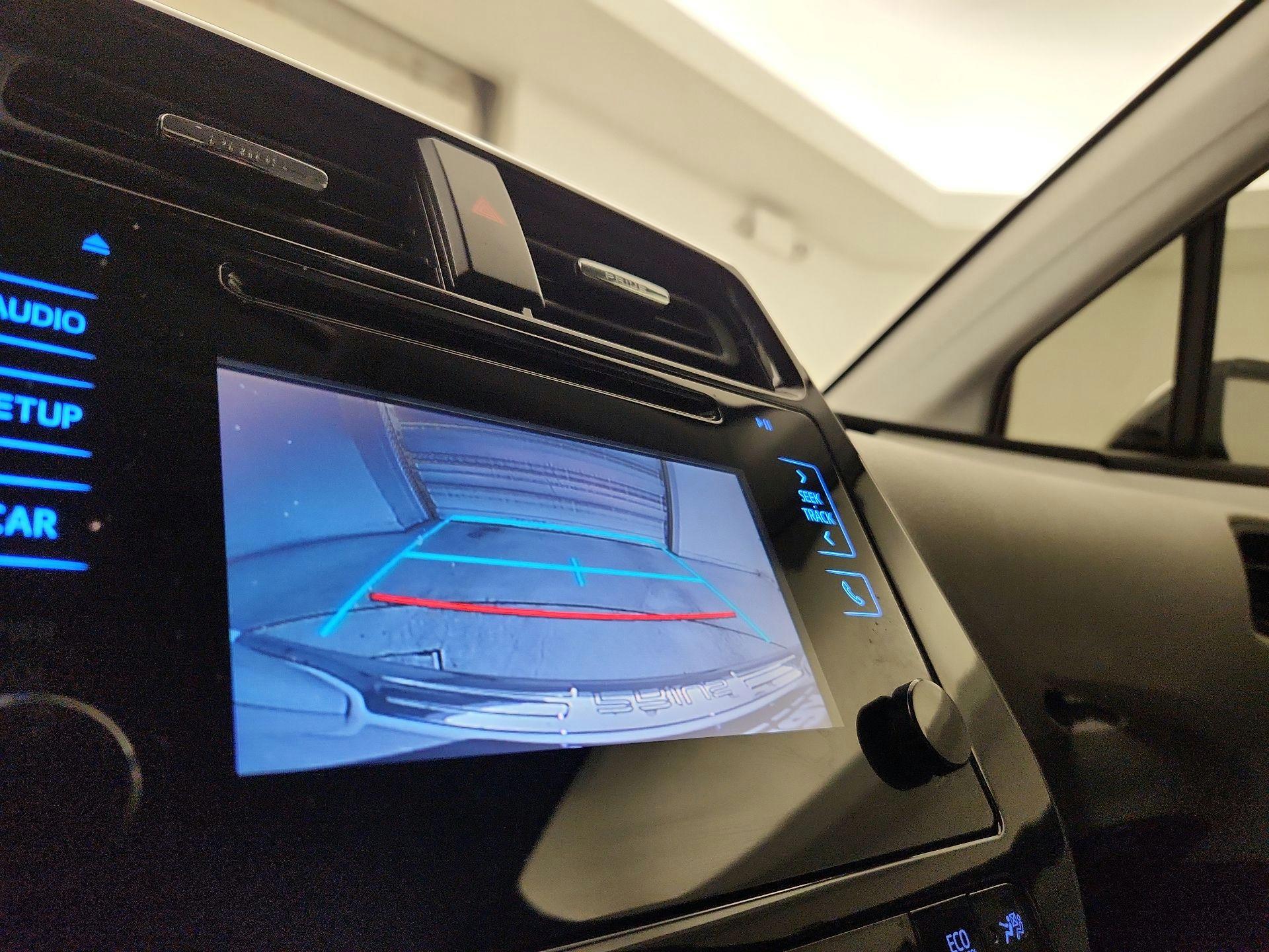 Thumbnail: 2018 Toyota Prius - 14