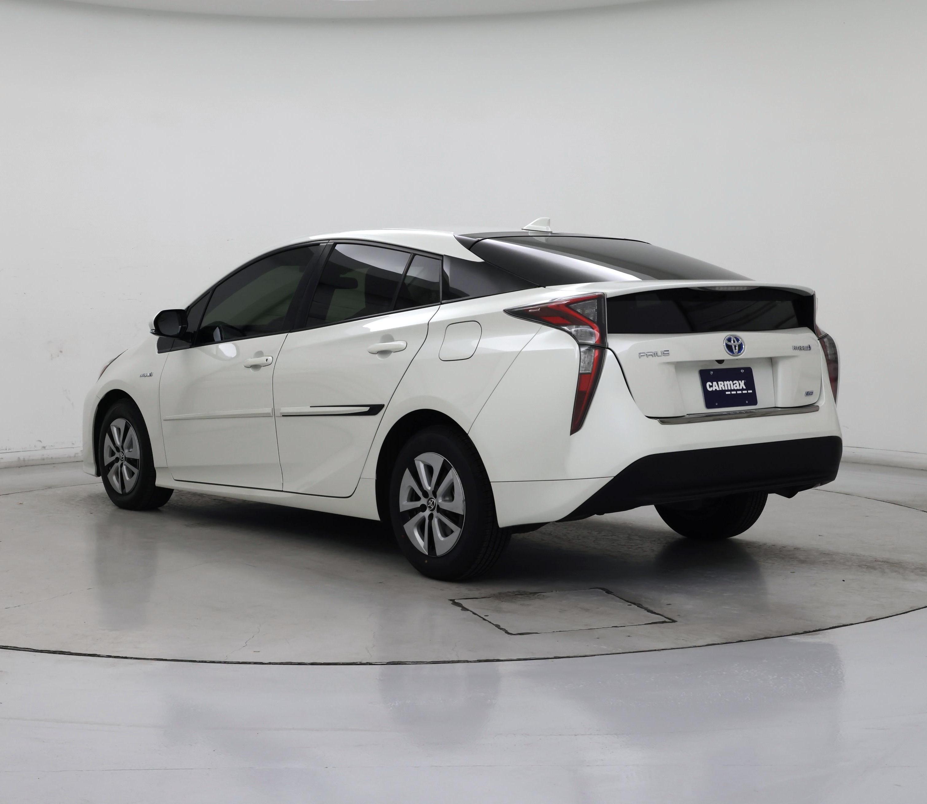 Thumbnail: 2018 Toyota Prius - 2