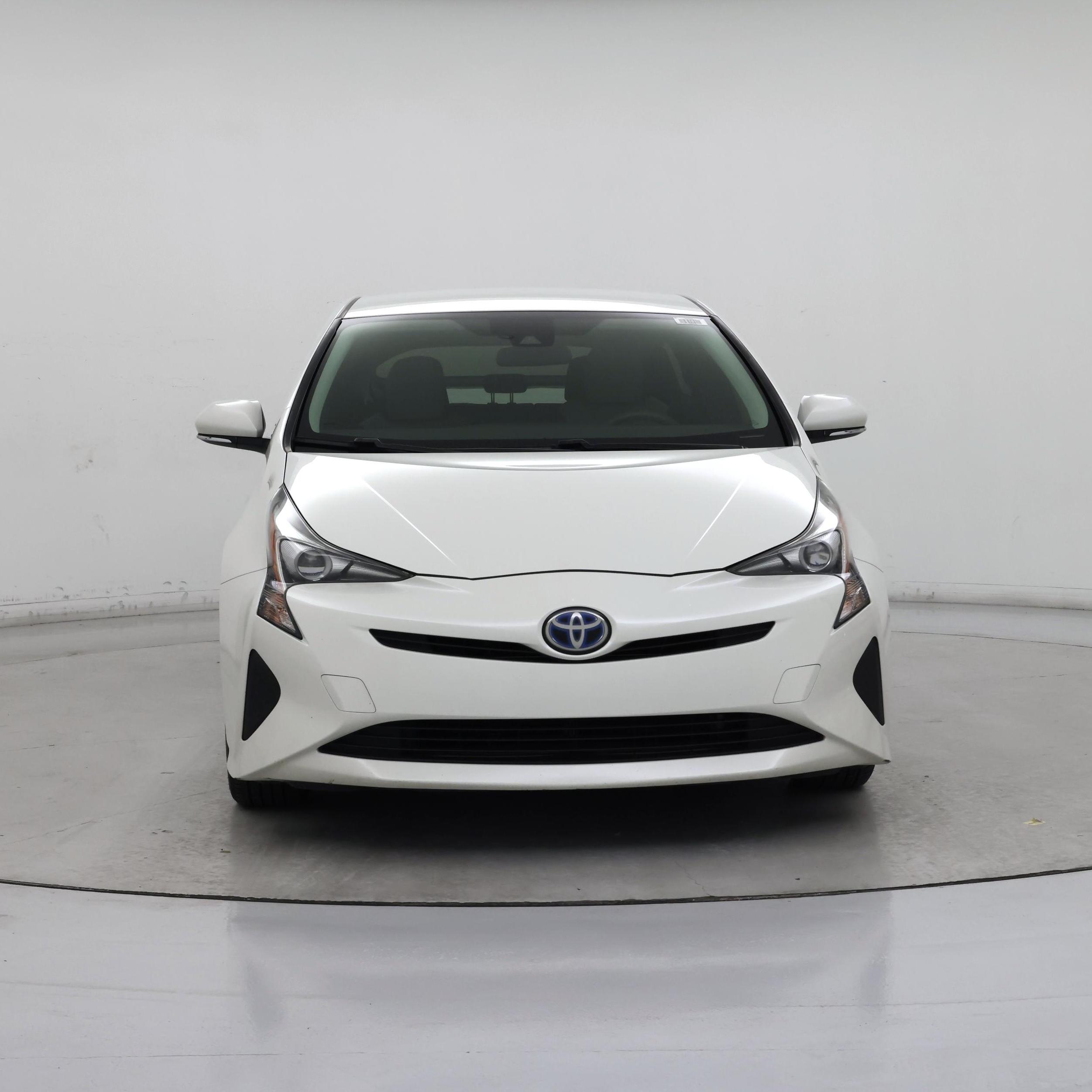 Thumbnail: 2018 Toyota Prius - 5