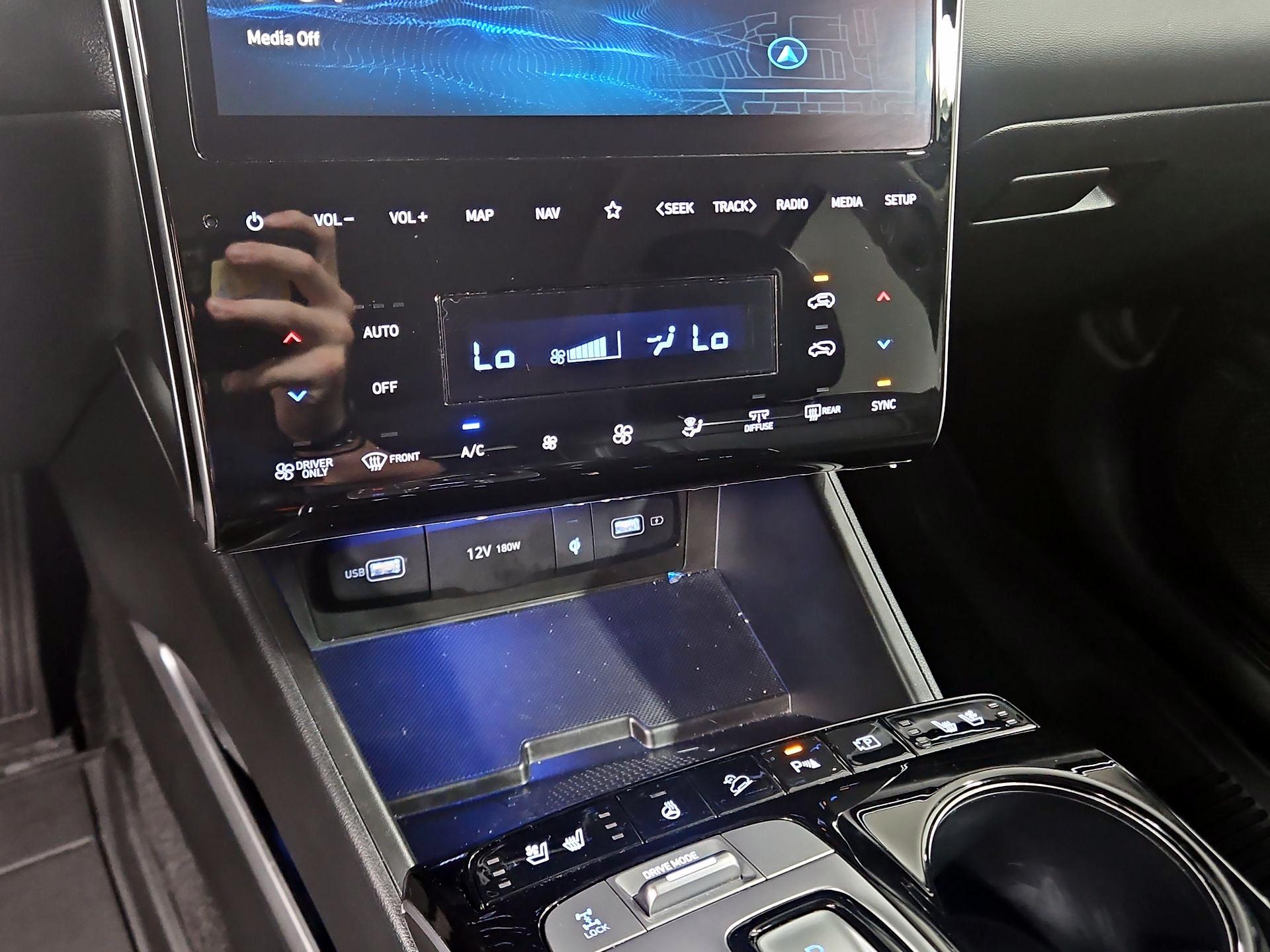 Thumbnail: 2024 Hyundai Tucson - 16