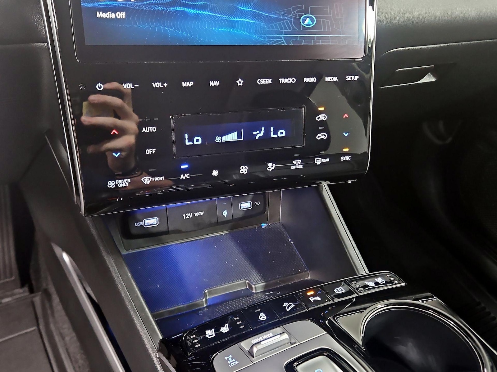 2024 Hyundai Tucson Limited - Photo 17