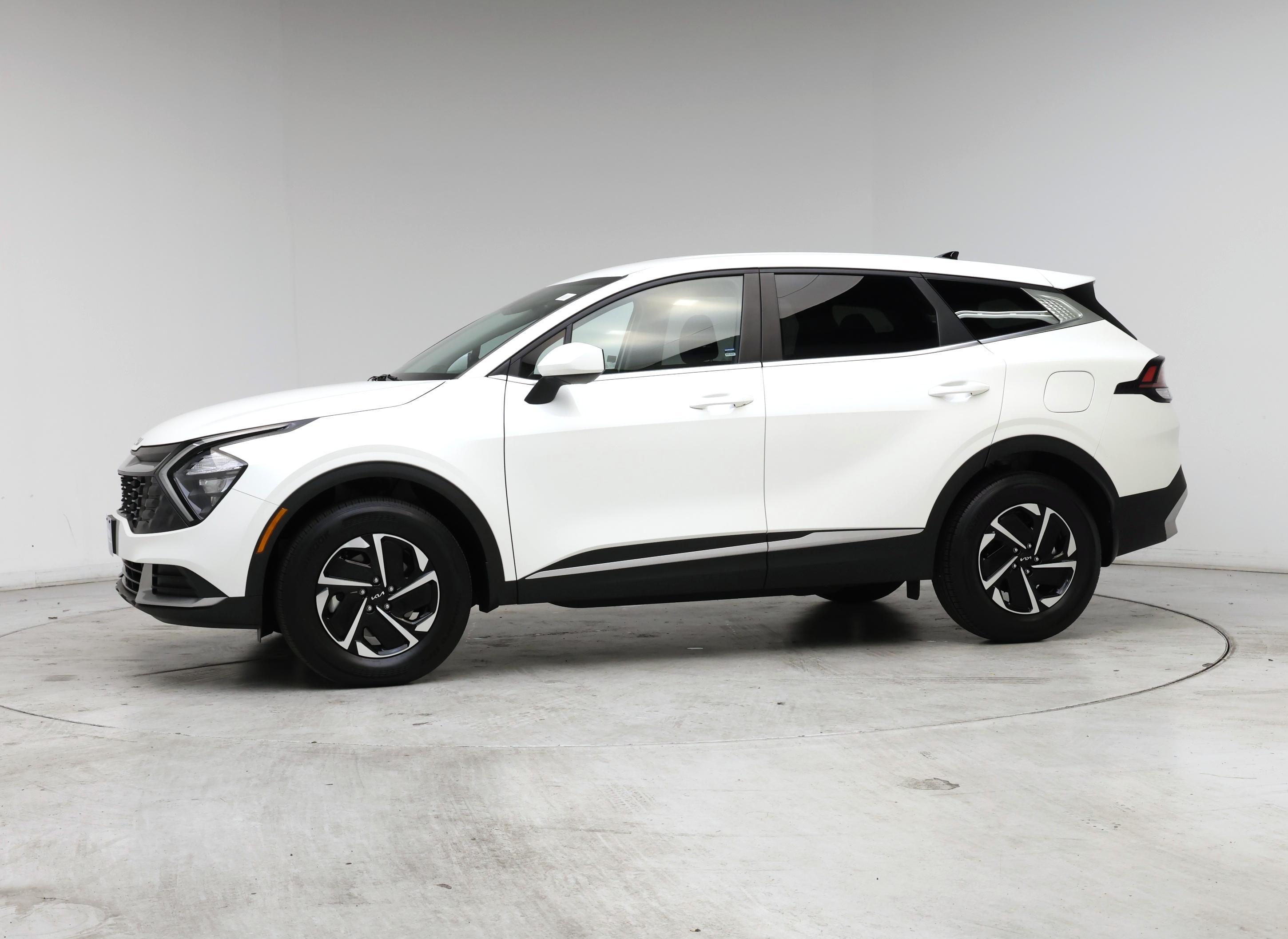 Thumbnail: 2023 Kia Sportage - 3