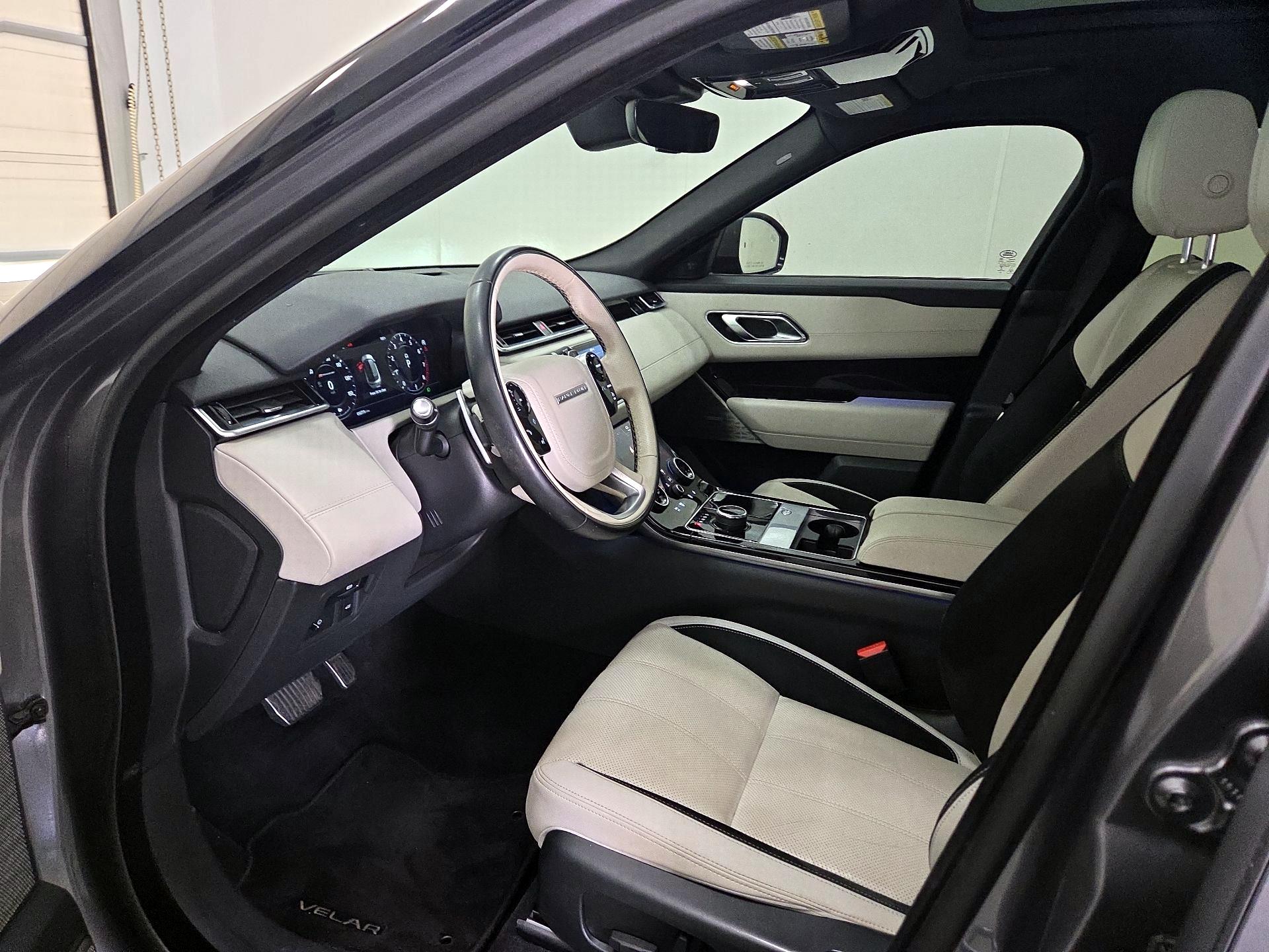 Thumbnail: 2018 Land Rover Range Rover Velar - 11