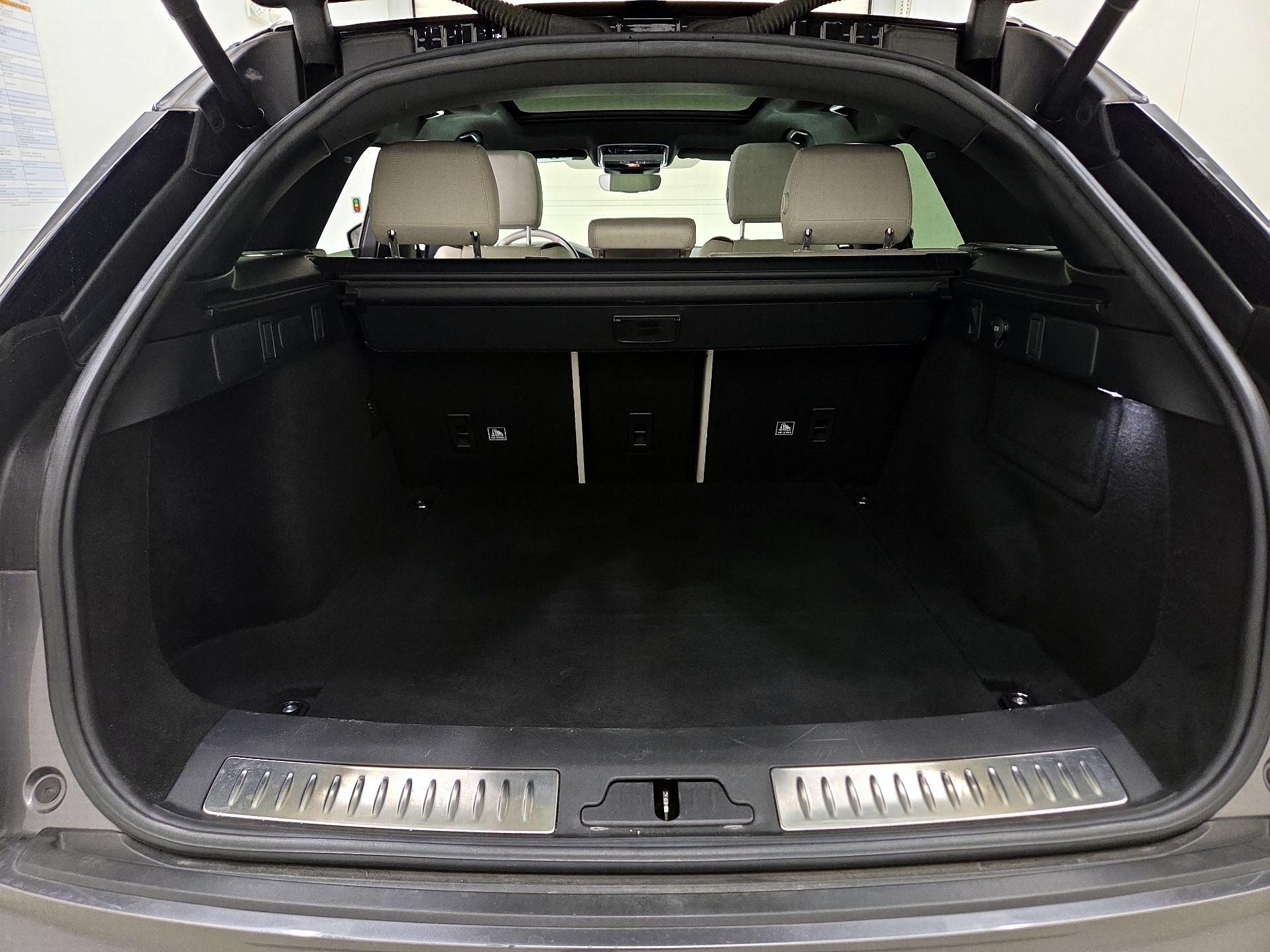 Thumbnail: 2018 Land Rover Range Rover Velar - 20