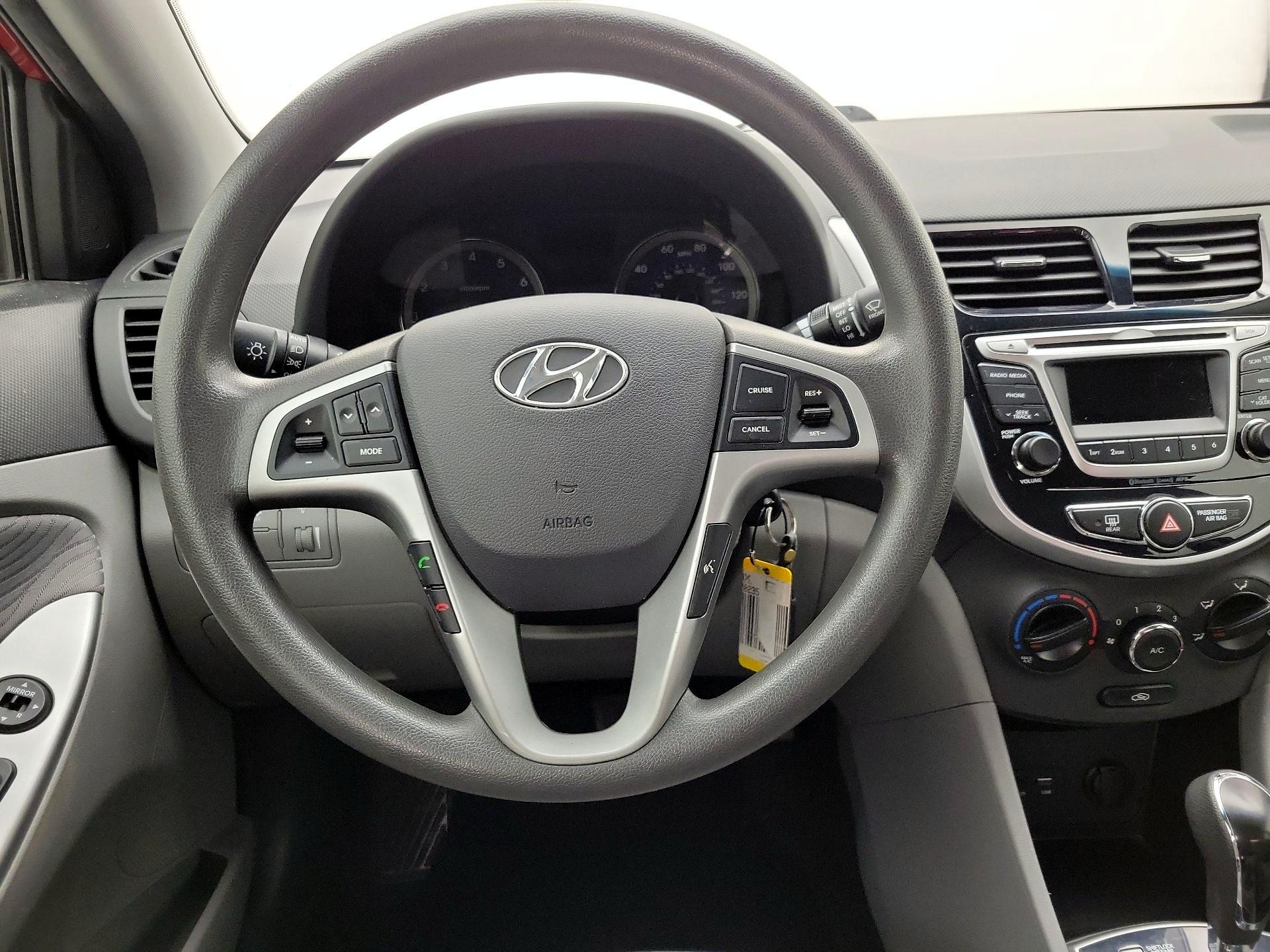 Thumbnail: 2014 Hyundai Accent - 10