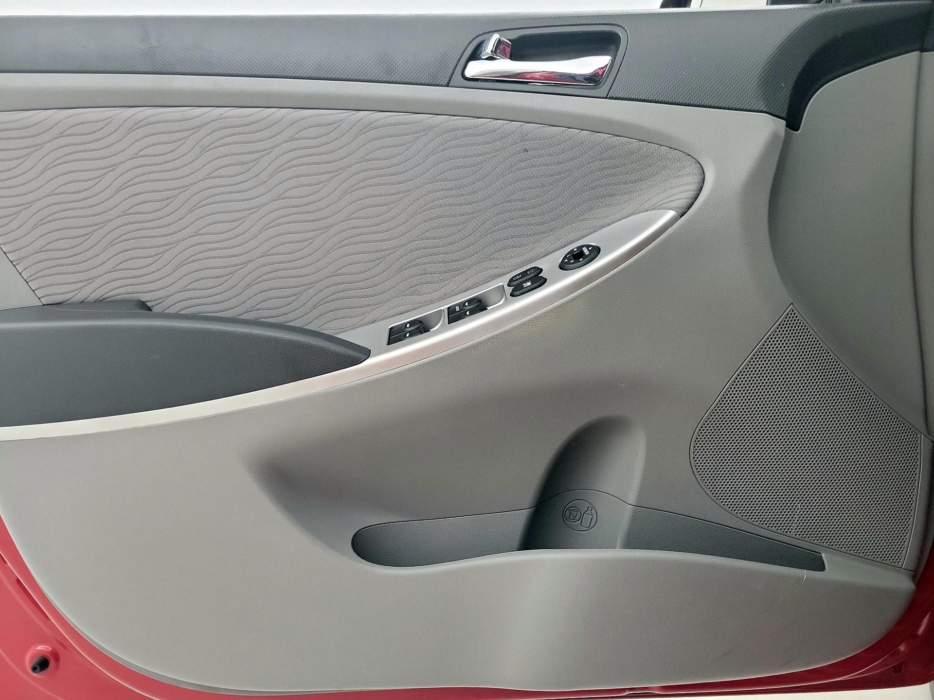 Thumbnail: 2014 Hyundai Accent - 12