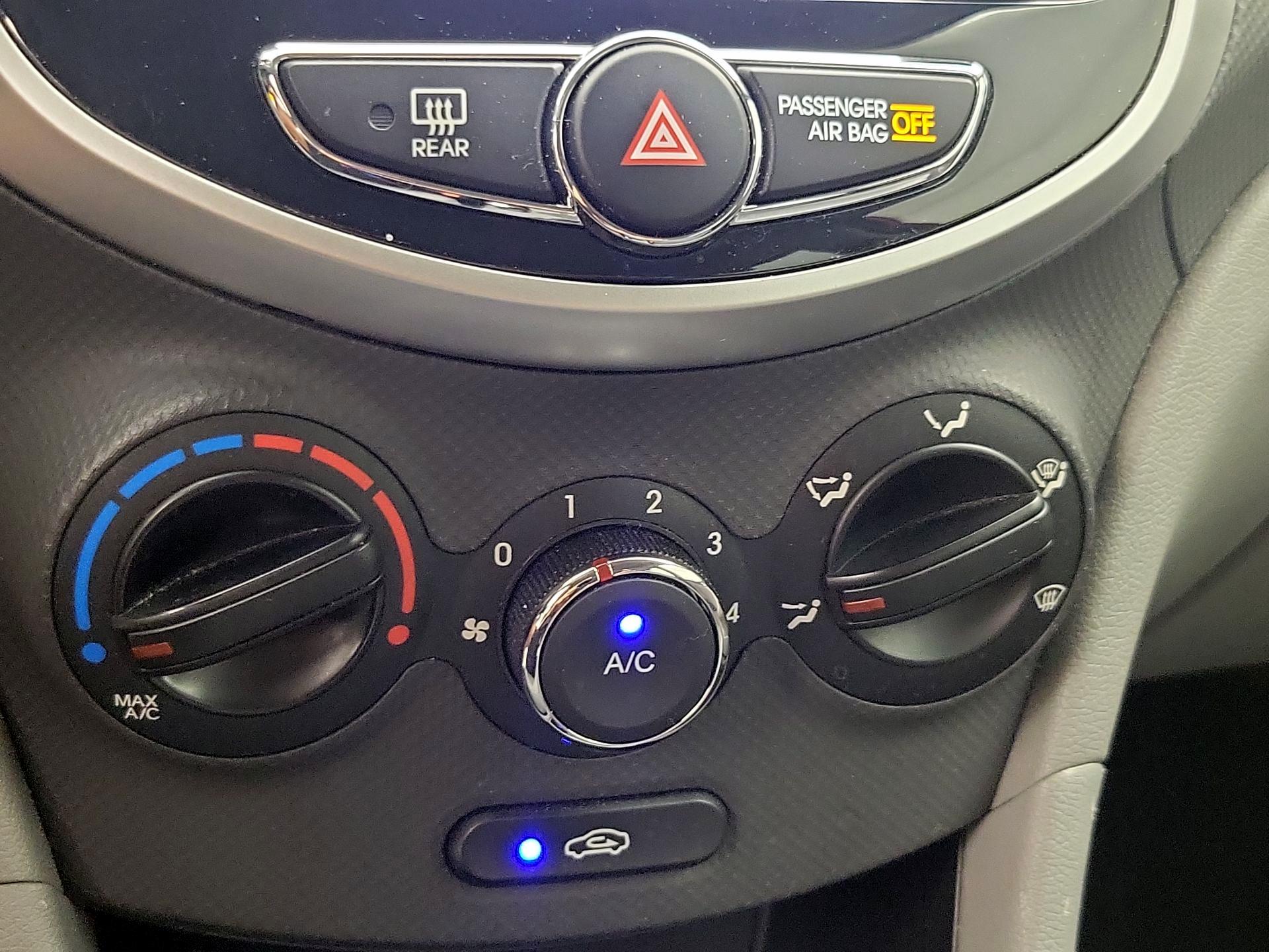 Thumbnail: 2014 Hyundai Accent - 15