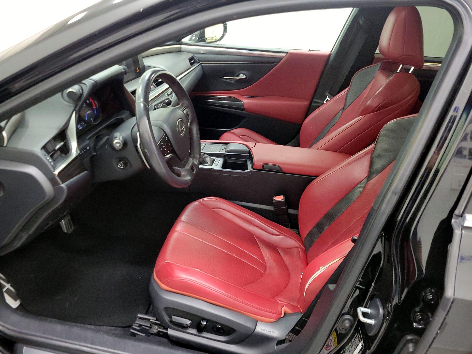 Thumbnail: 2019 Lexus ES - 11