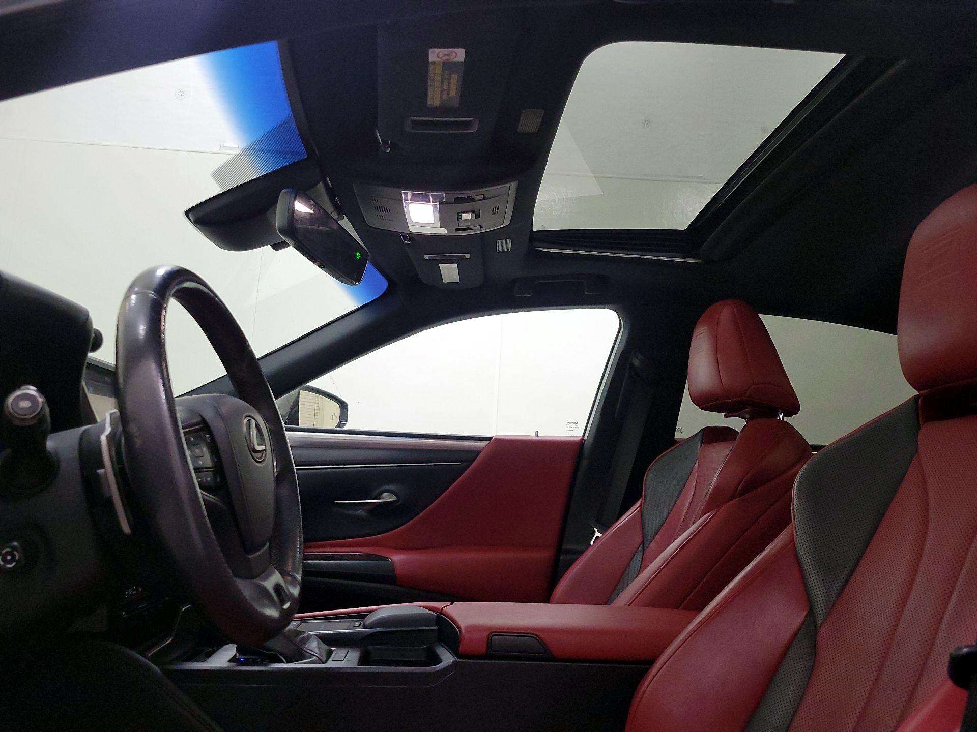 Thumbnail: 2019 Lexus ES - 19