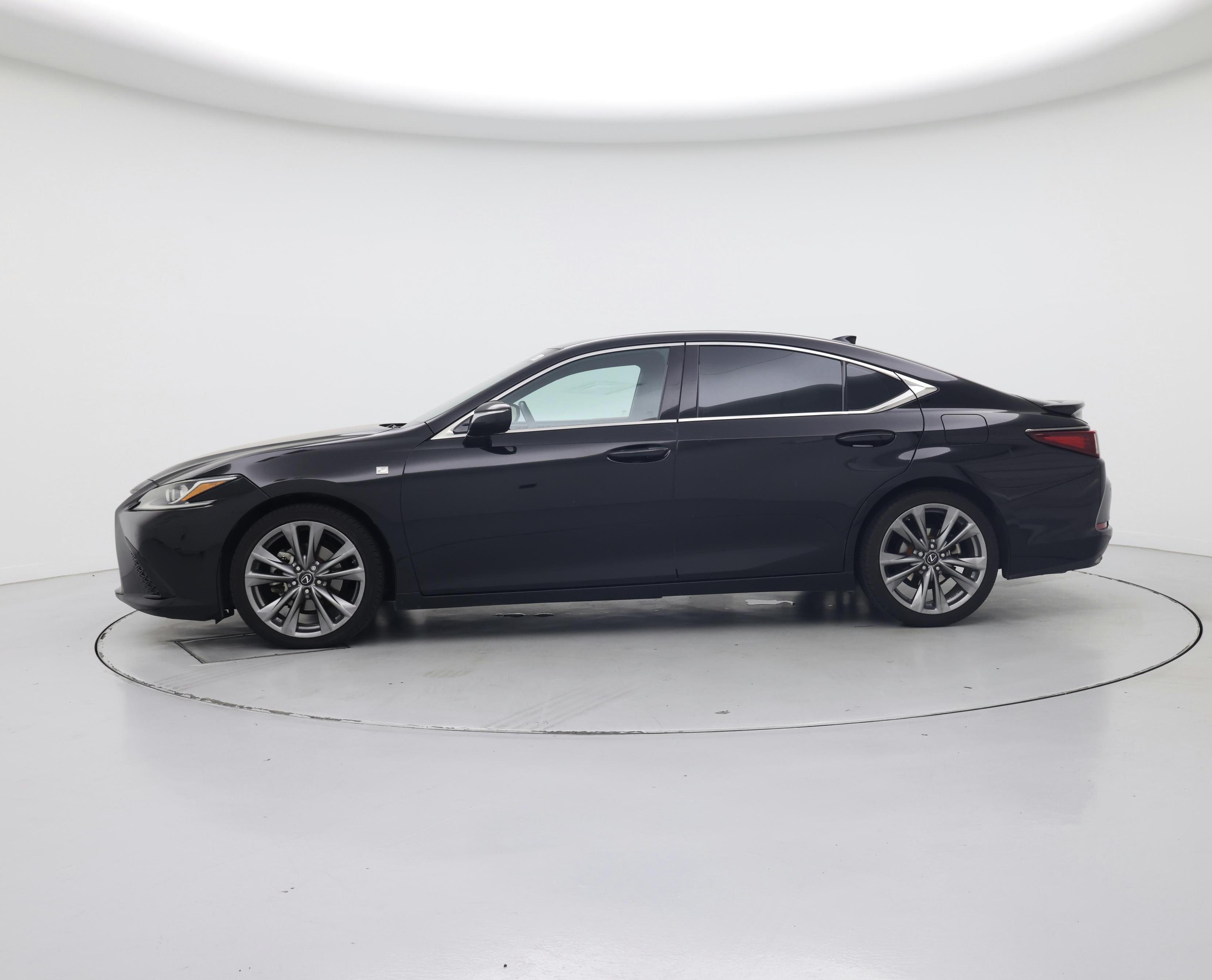 Thumbnail: 2019 Lexus ES - 3