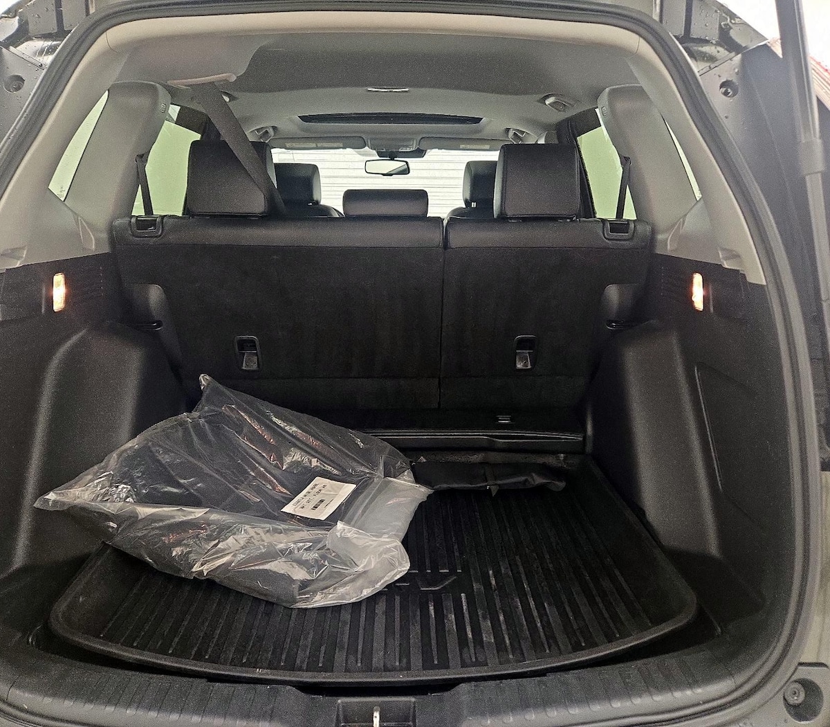Trunk/Cargo (Seats Up)