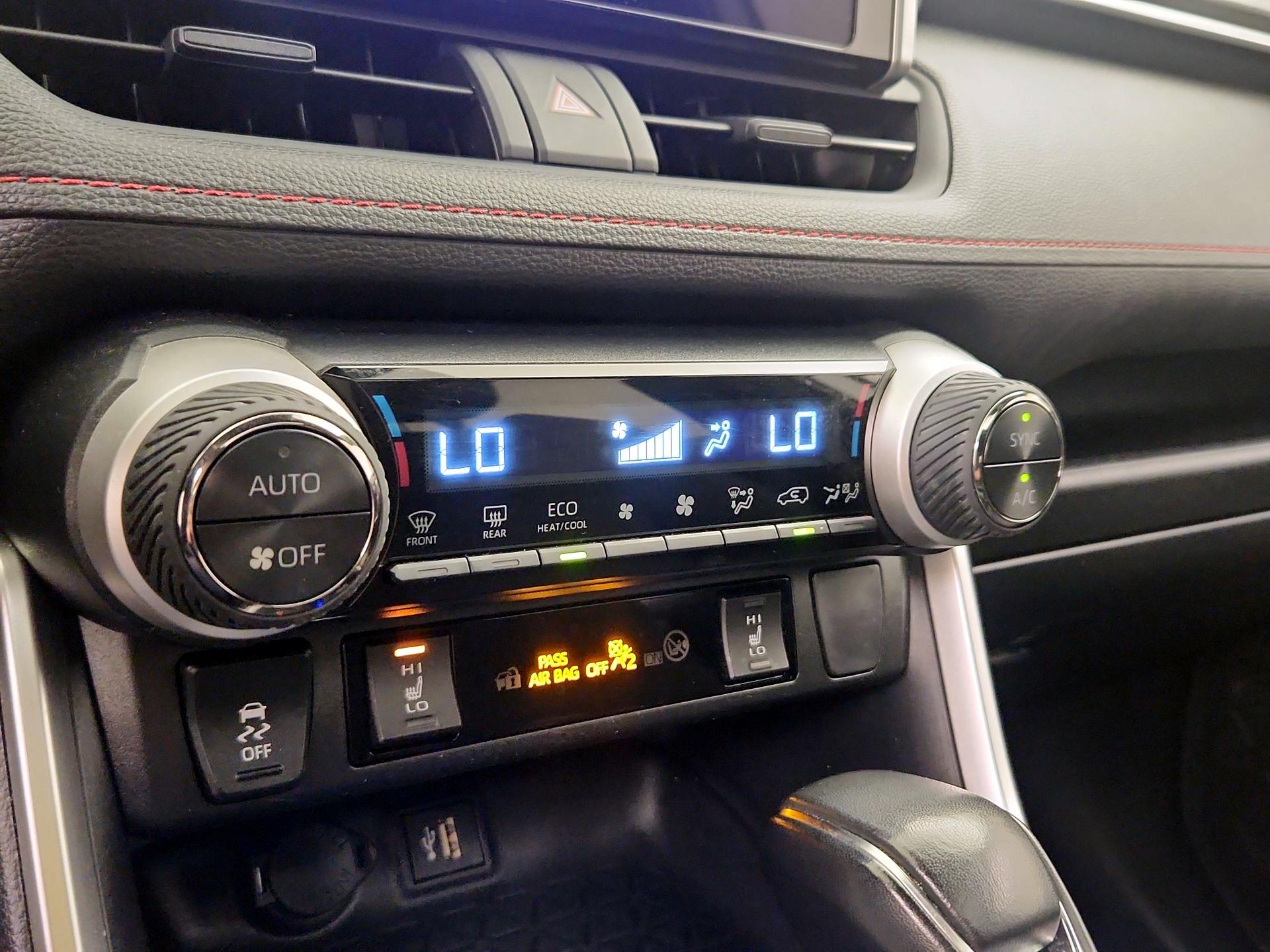 Thumbnail: 2023 Toyota RAV4 - 16
