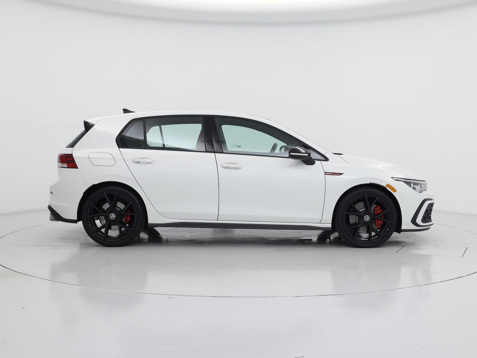 2024 Volkswagen Golf GTI SE - Photo 8