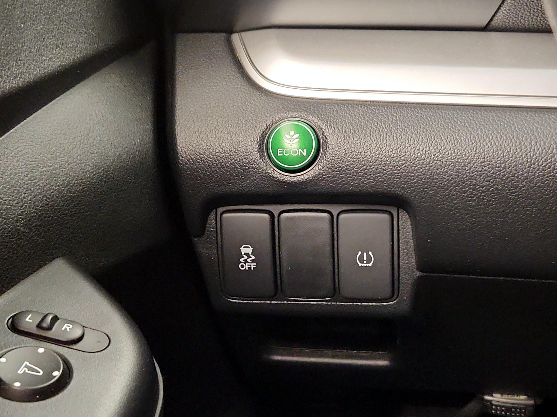 Thumbnail: 2016 Honda CR-V - 13